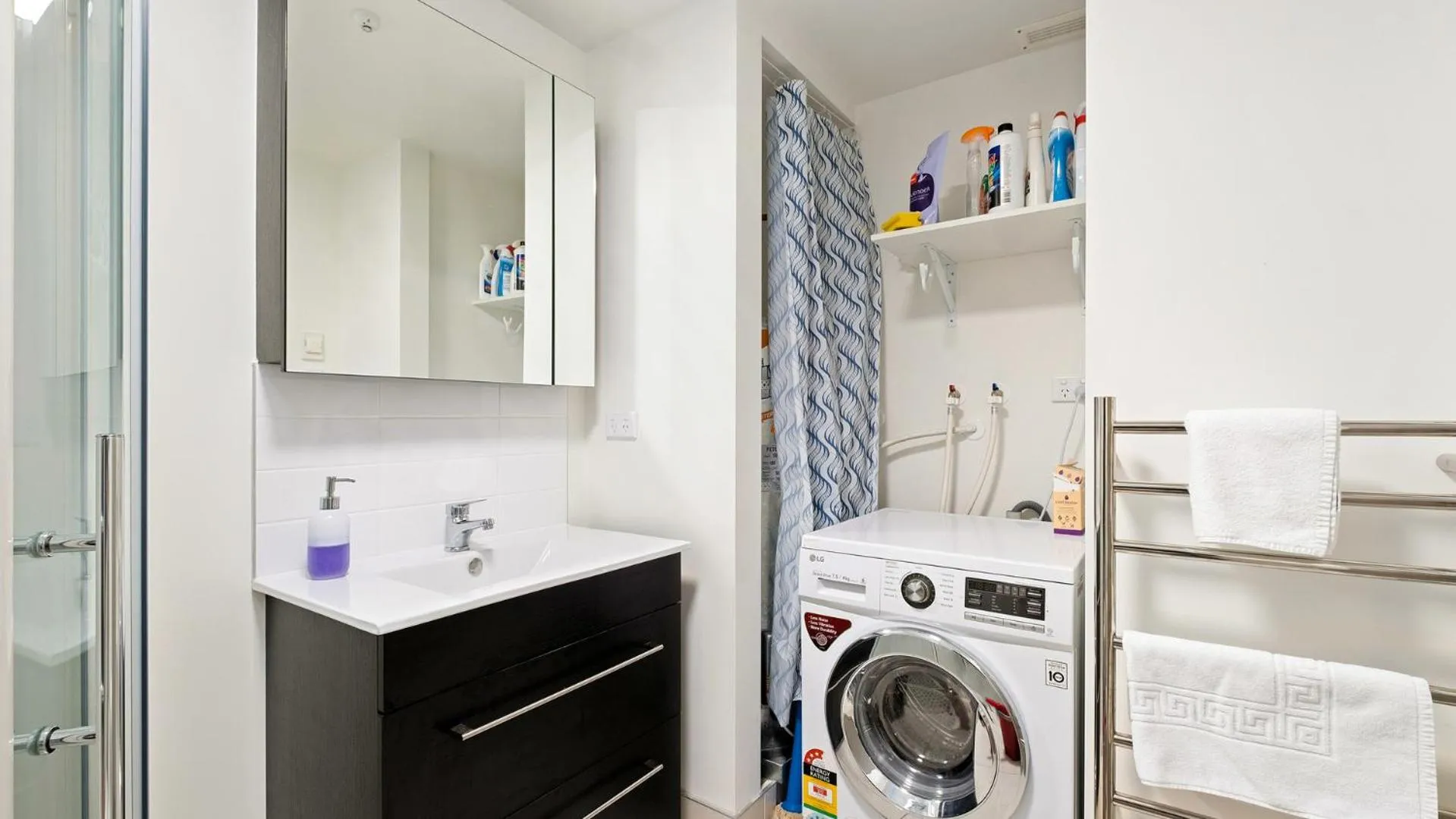 Bathroom in Residence du Lac Unit 35