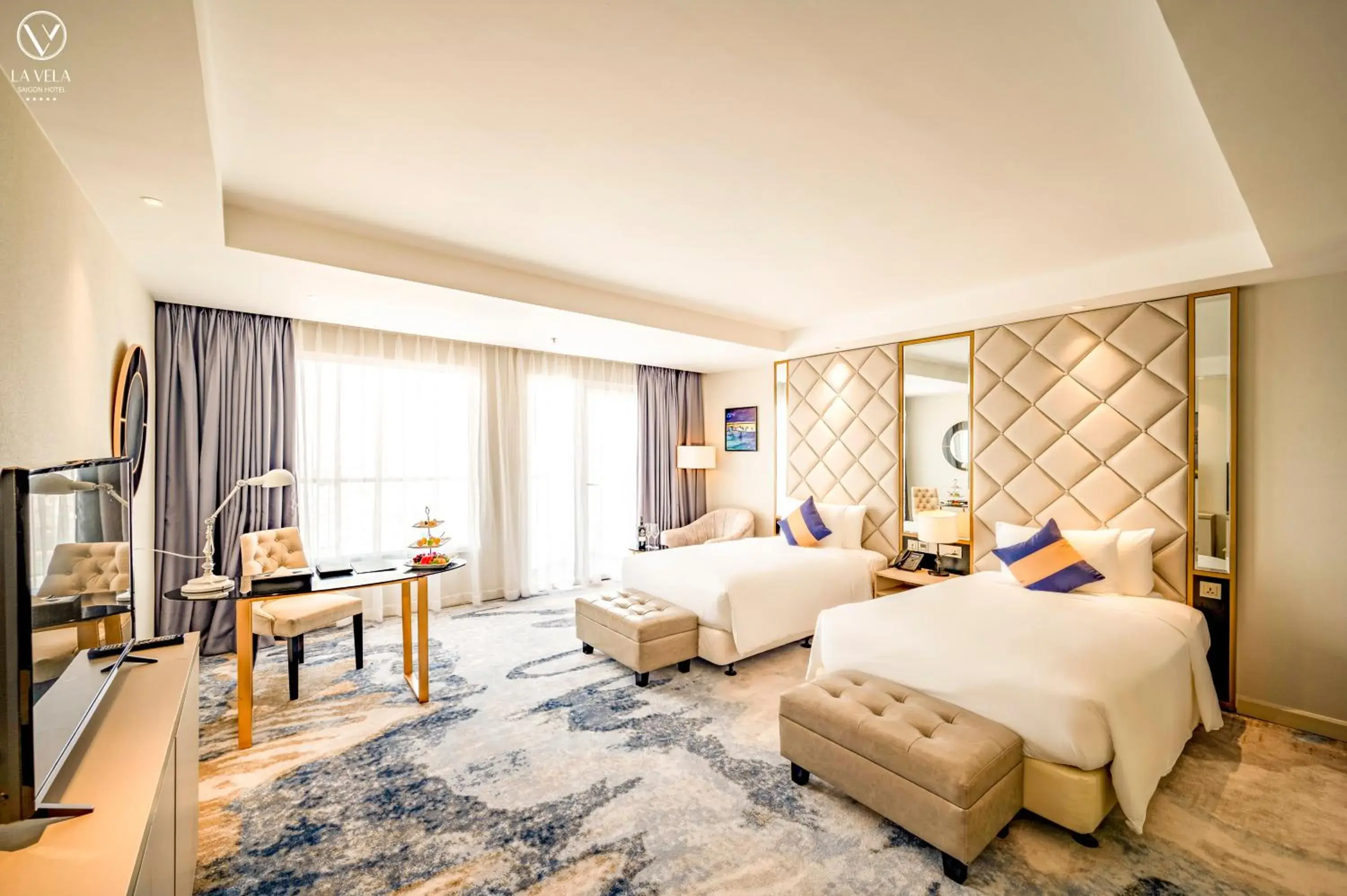 La Vela Luxury Deluxe Twin High Floor in La Vela Saigon Hotel La Vela Luxury Deluxe Twin High Floor in La Vela Saigon Hotel