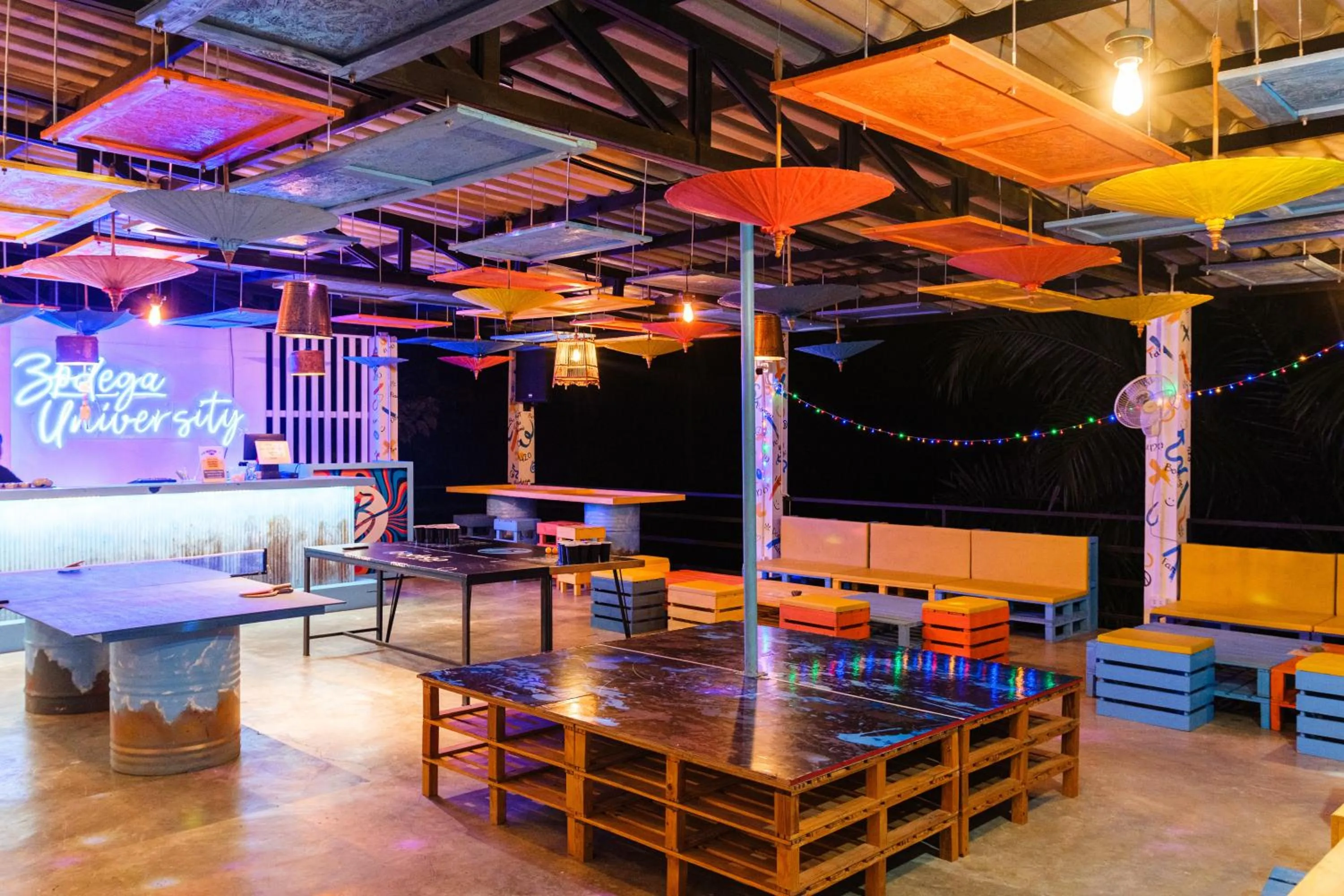 Seating area in Bodega Pai