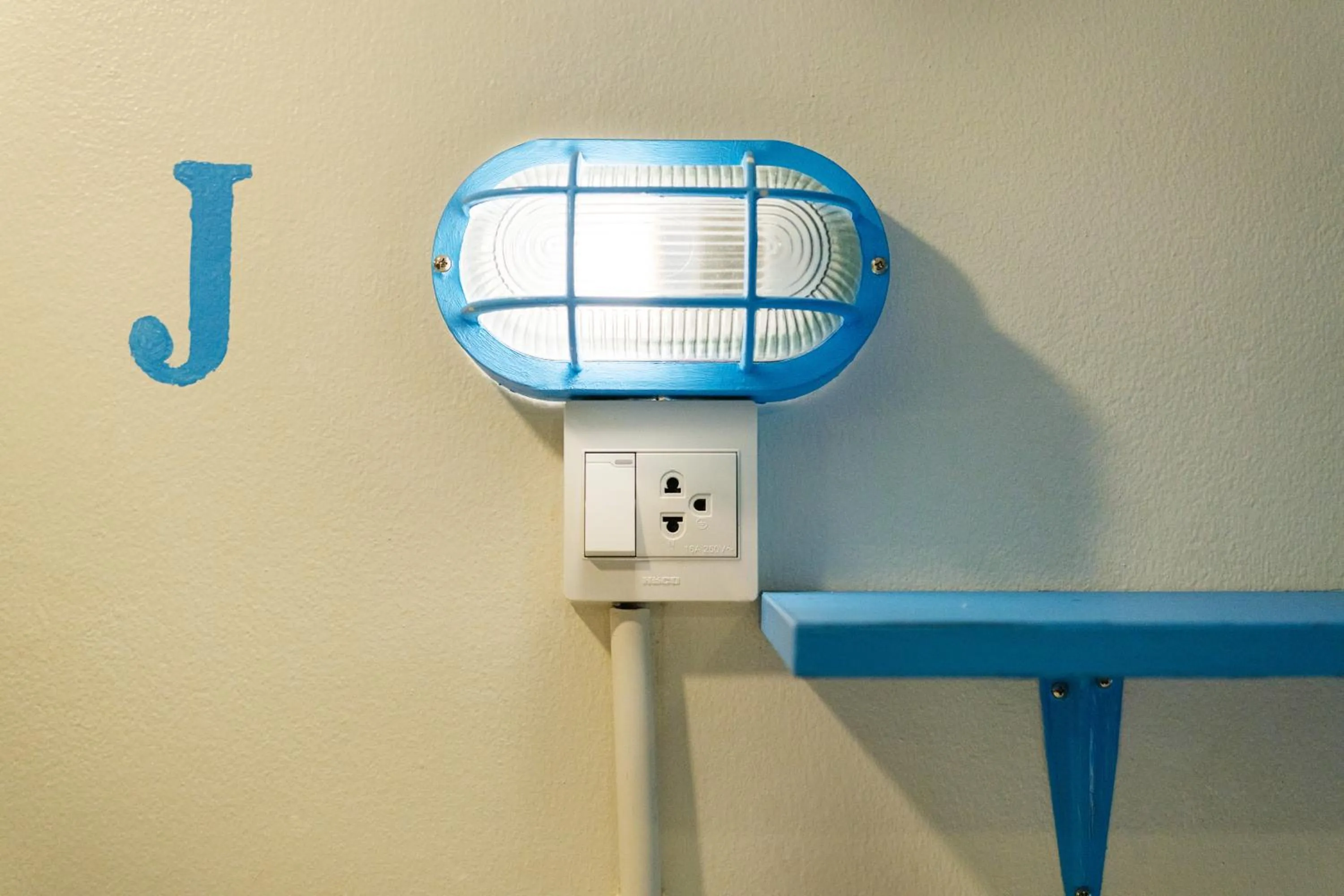 Property building in Bodega Pai