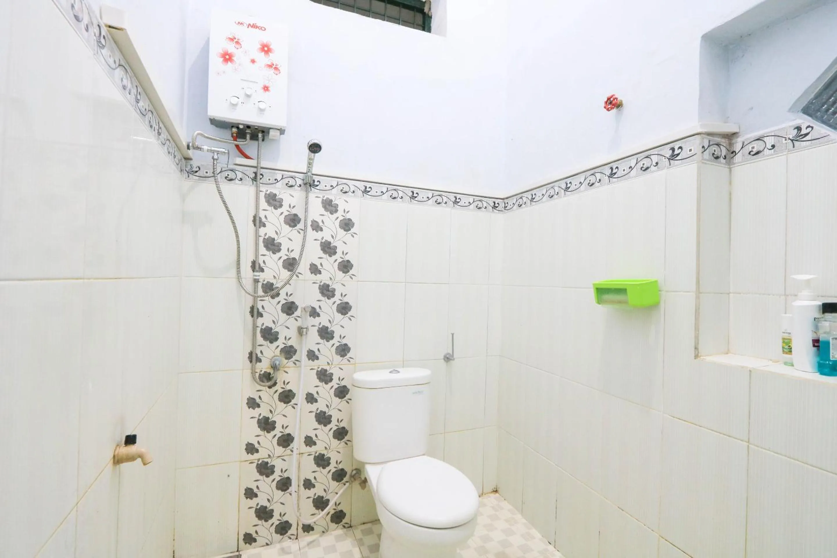 Bathroom in Hotel O Wallet Family Residence Syariah