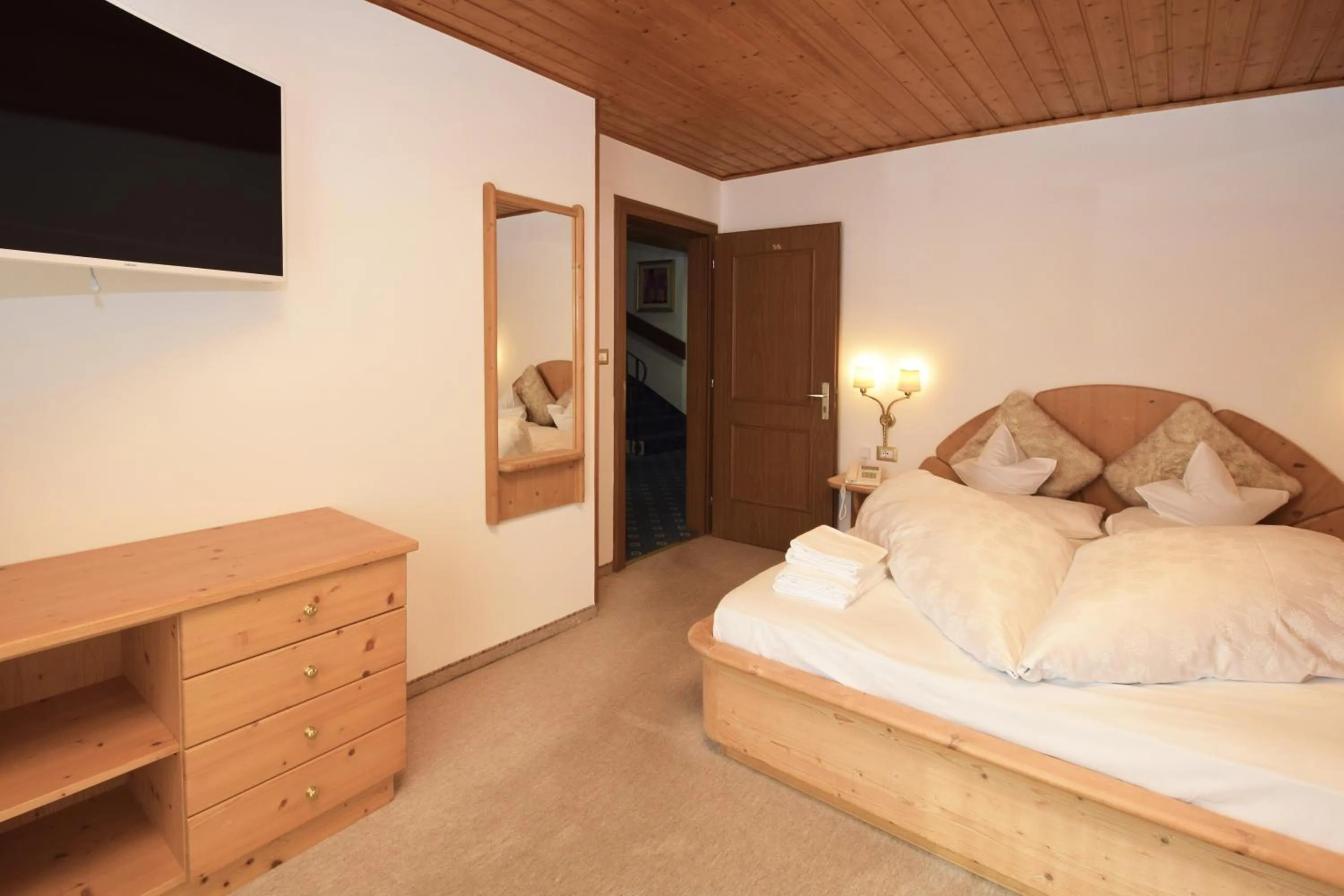 Bed in Hotel Chalet Olympia