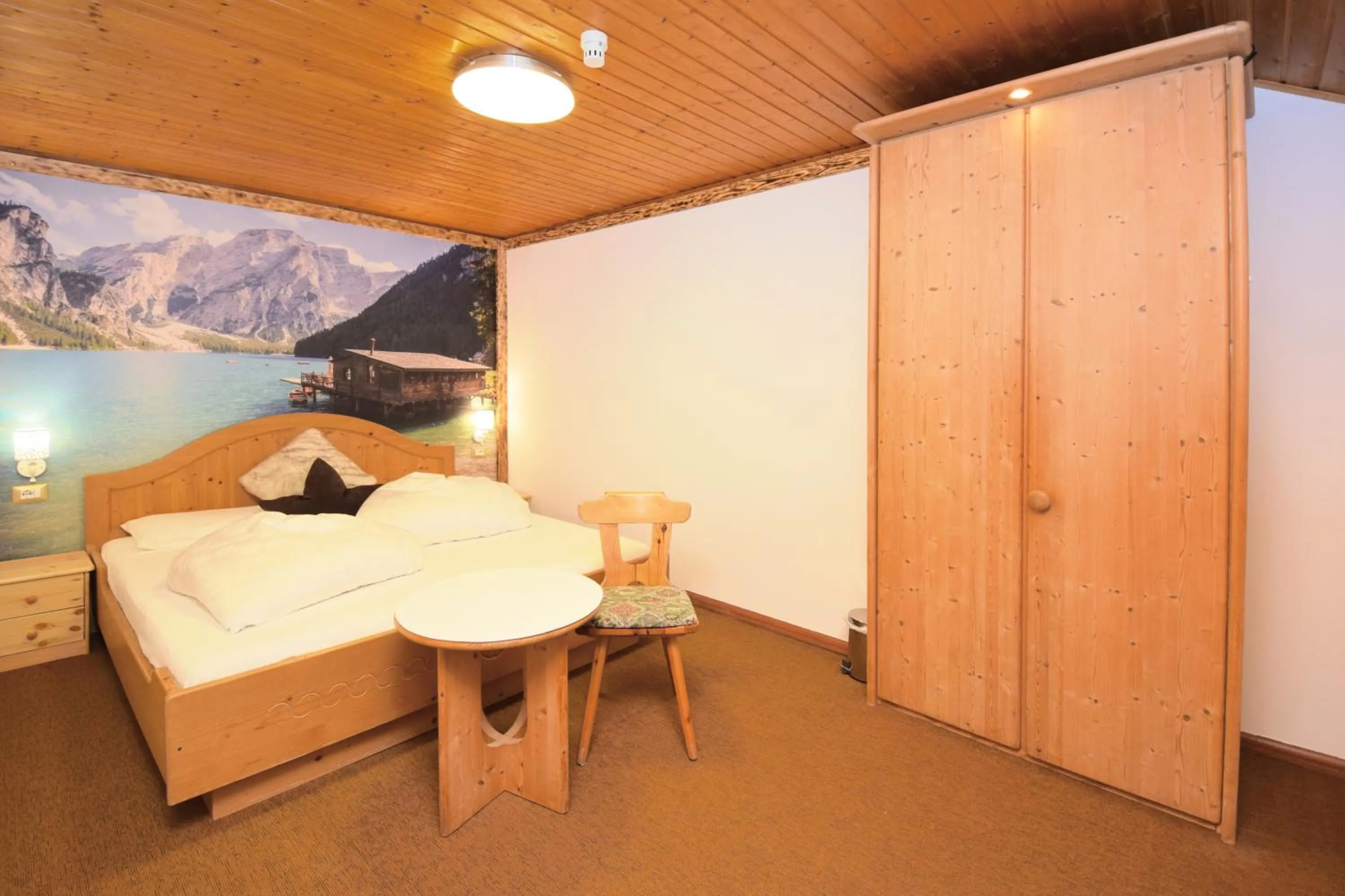 Bed in Hotel Chalet Olympia