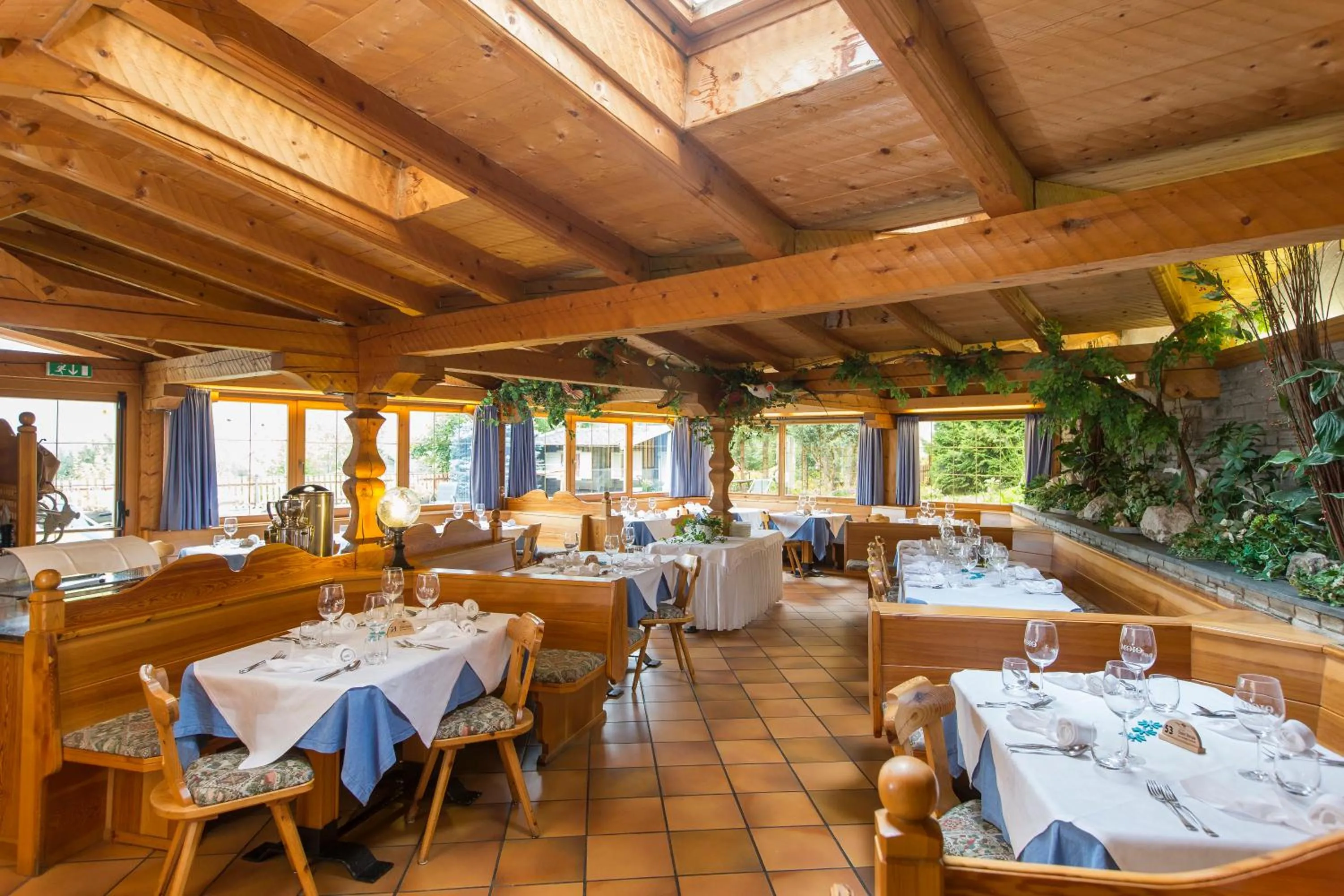 Banquet/Function facilities in Hotel Chalet Olympia
