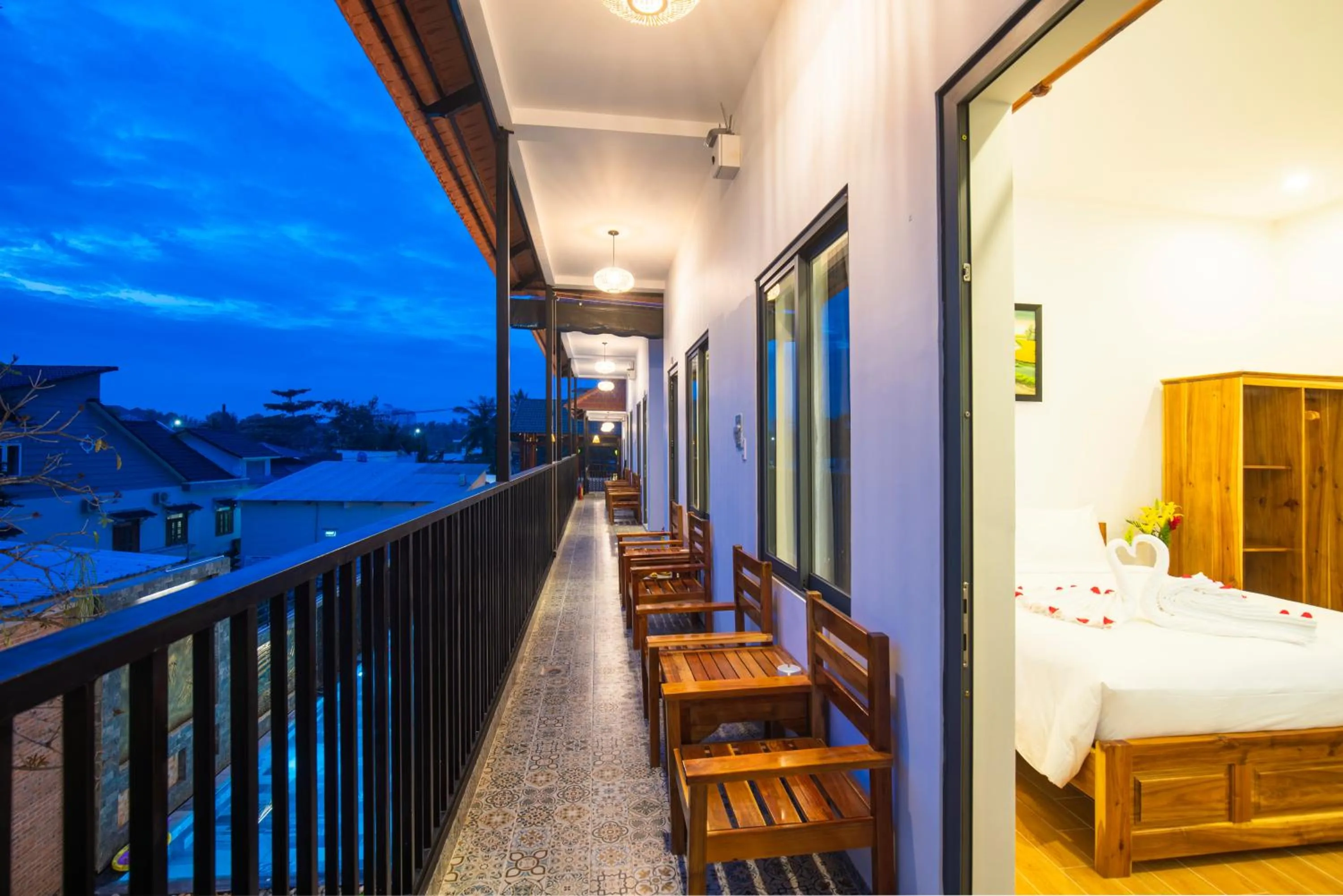 Balcony/Terrace, Bed in Aurora House