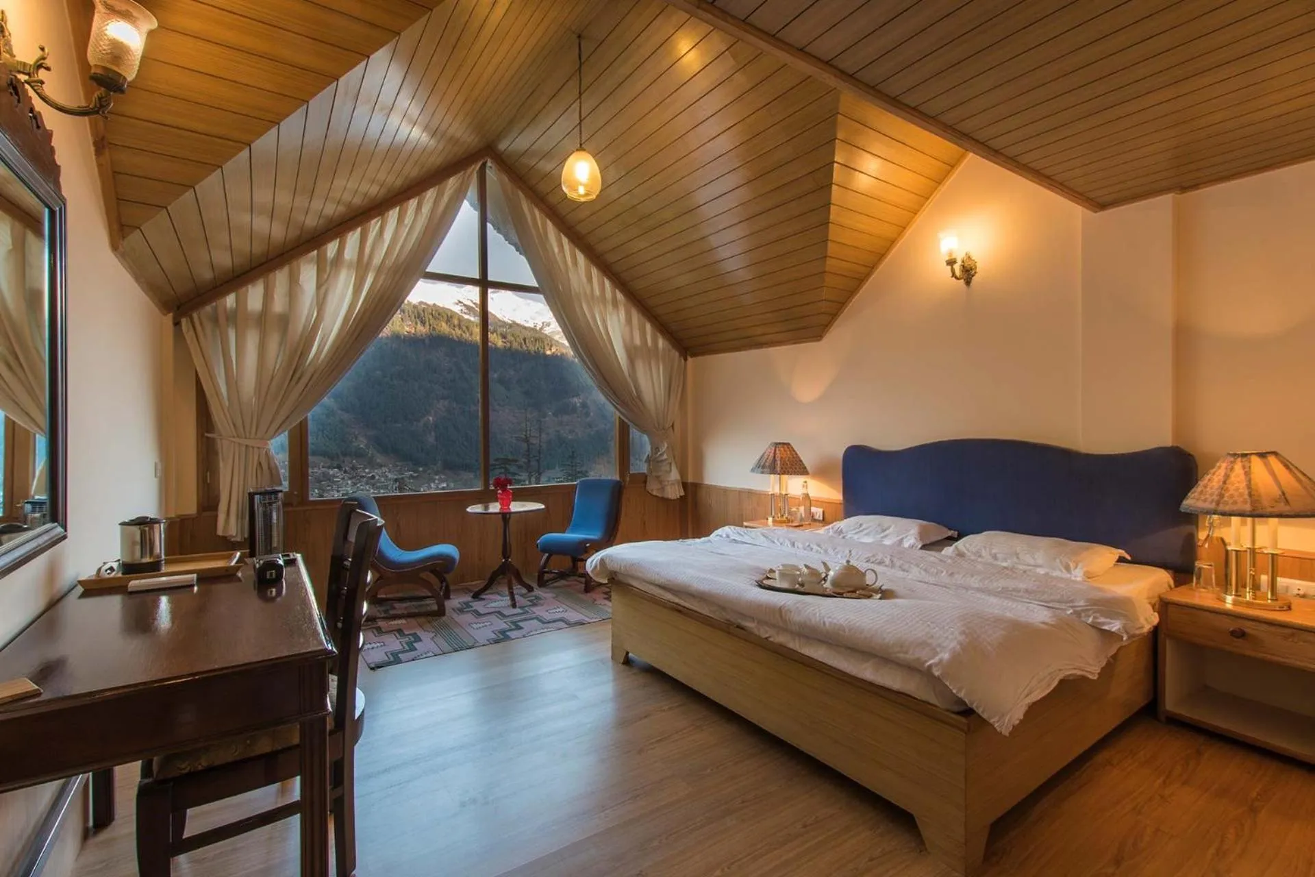 Bedroom, Bed in StayVista at Jodhpur House - 3 BR Pet friendly Villa amidst Apple, Pear and Cherry Orchards in Manali