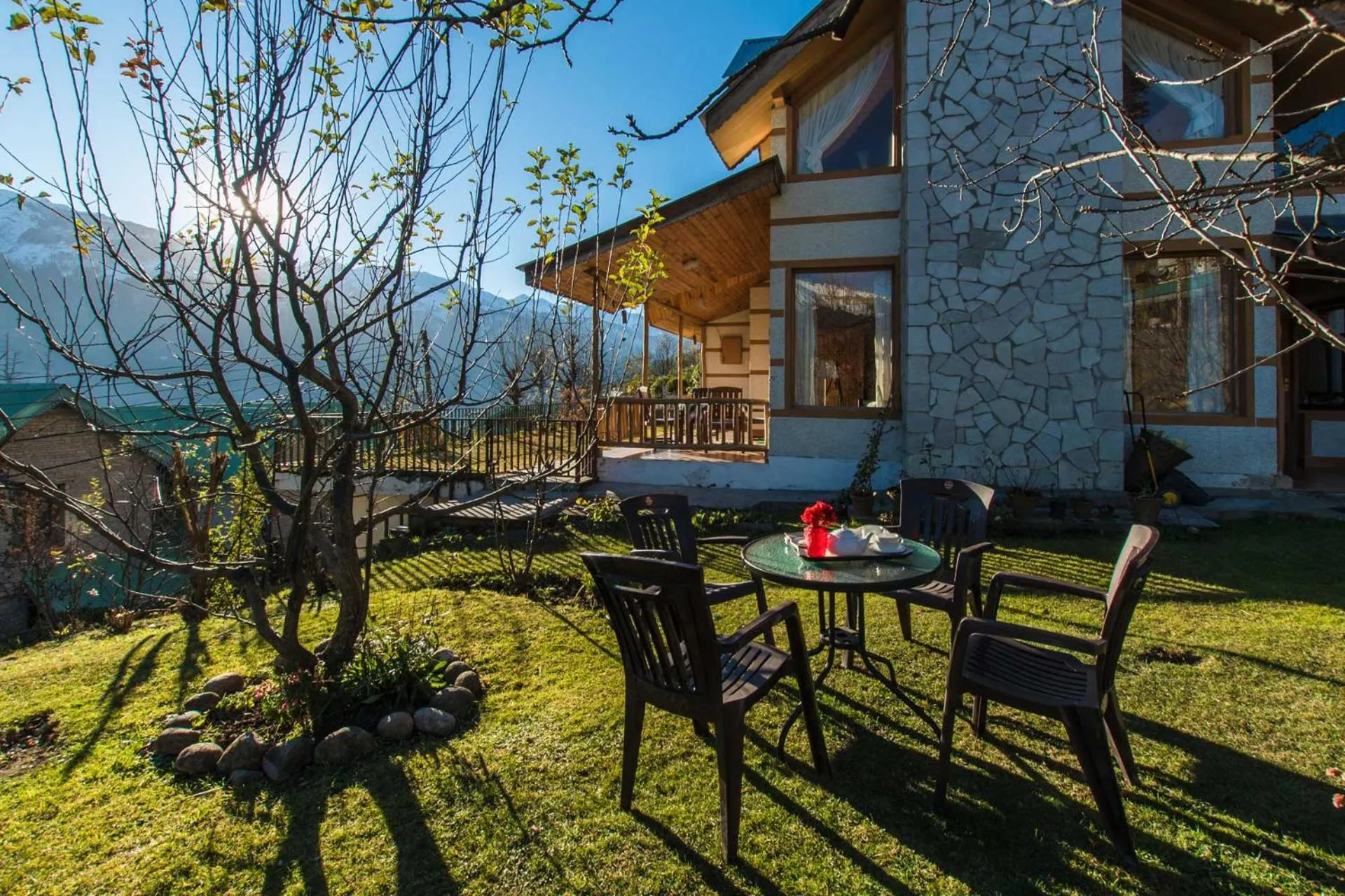 Property building in StayVista at Jodhpur House - 3 BR Pet friendly Villa amidst Apple, Pear and Cherry Orchards in Manali