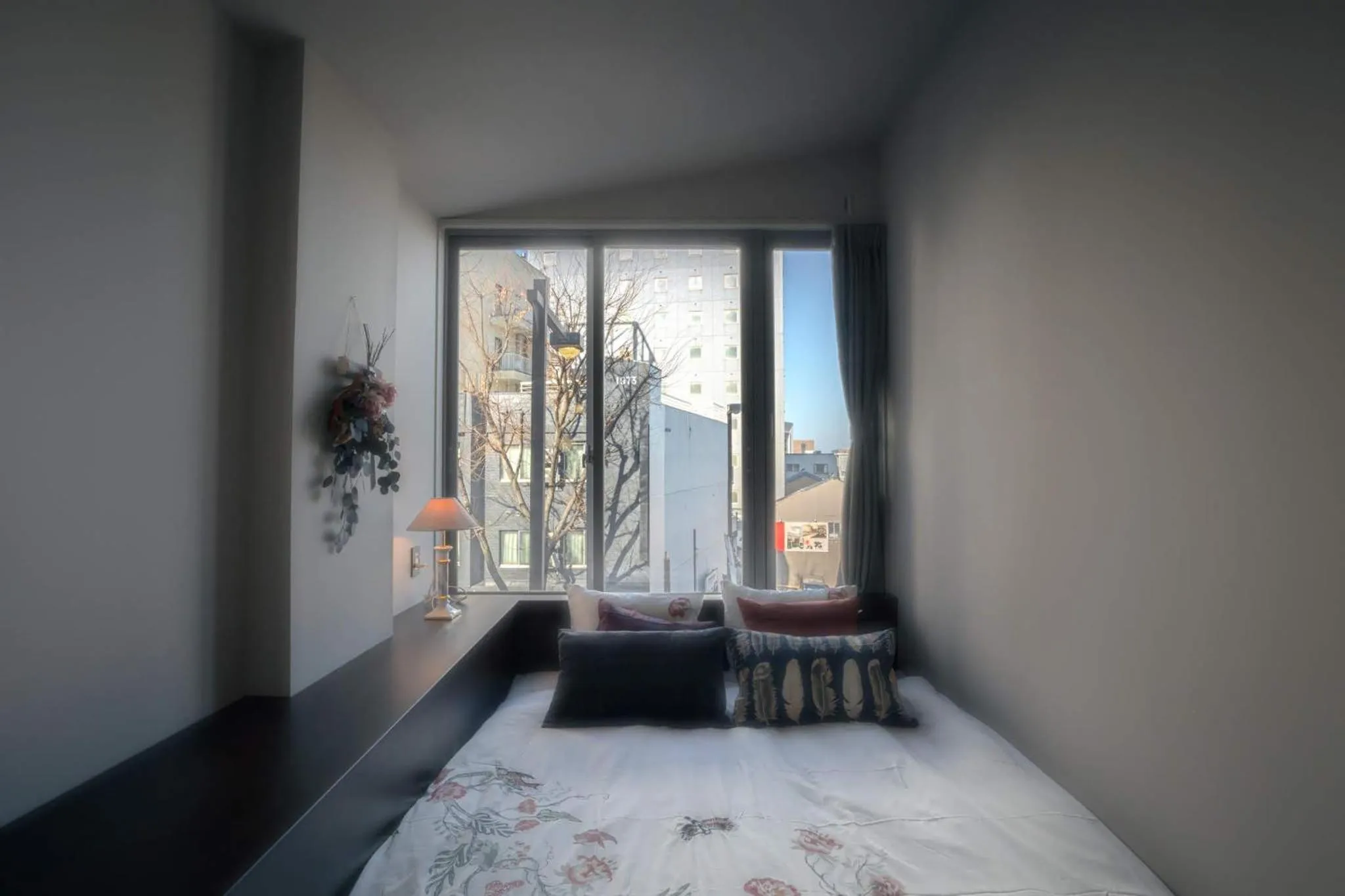 Photo of the whole room, Bed in Hotel Trim