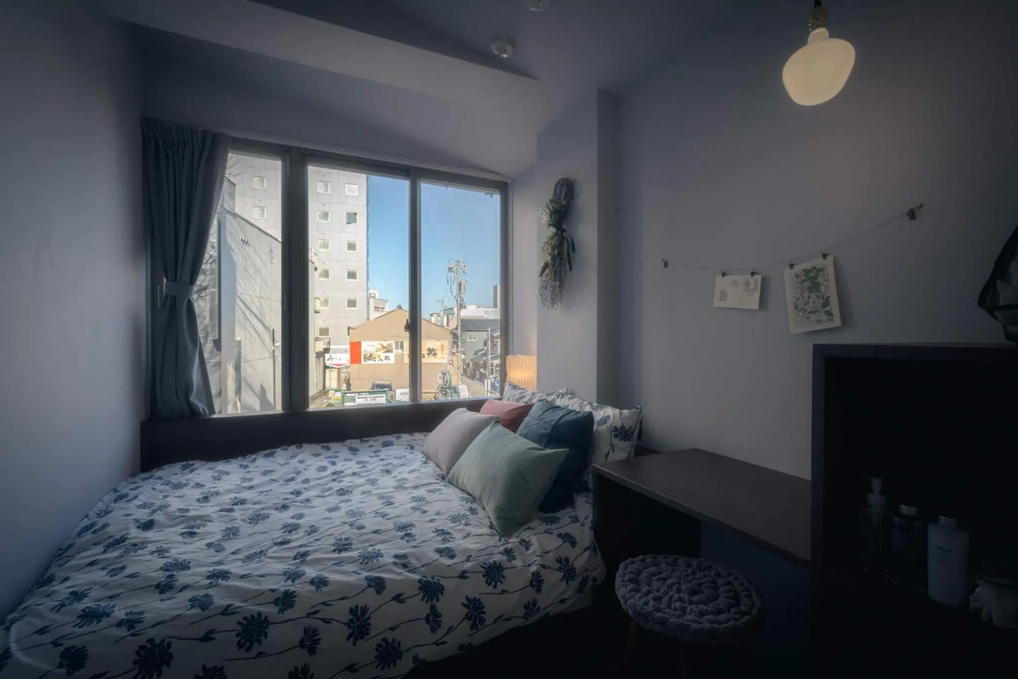 Photo of the whole room, Bed in Hotel Trim