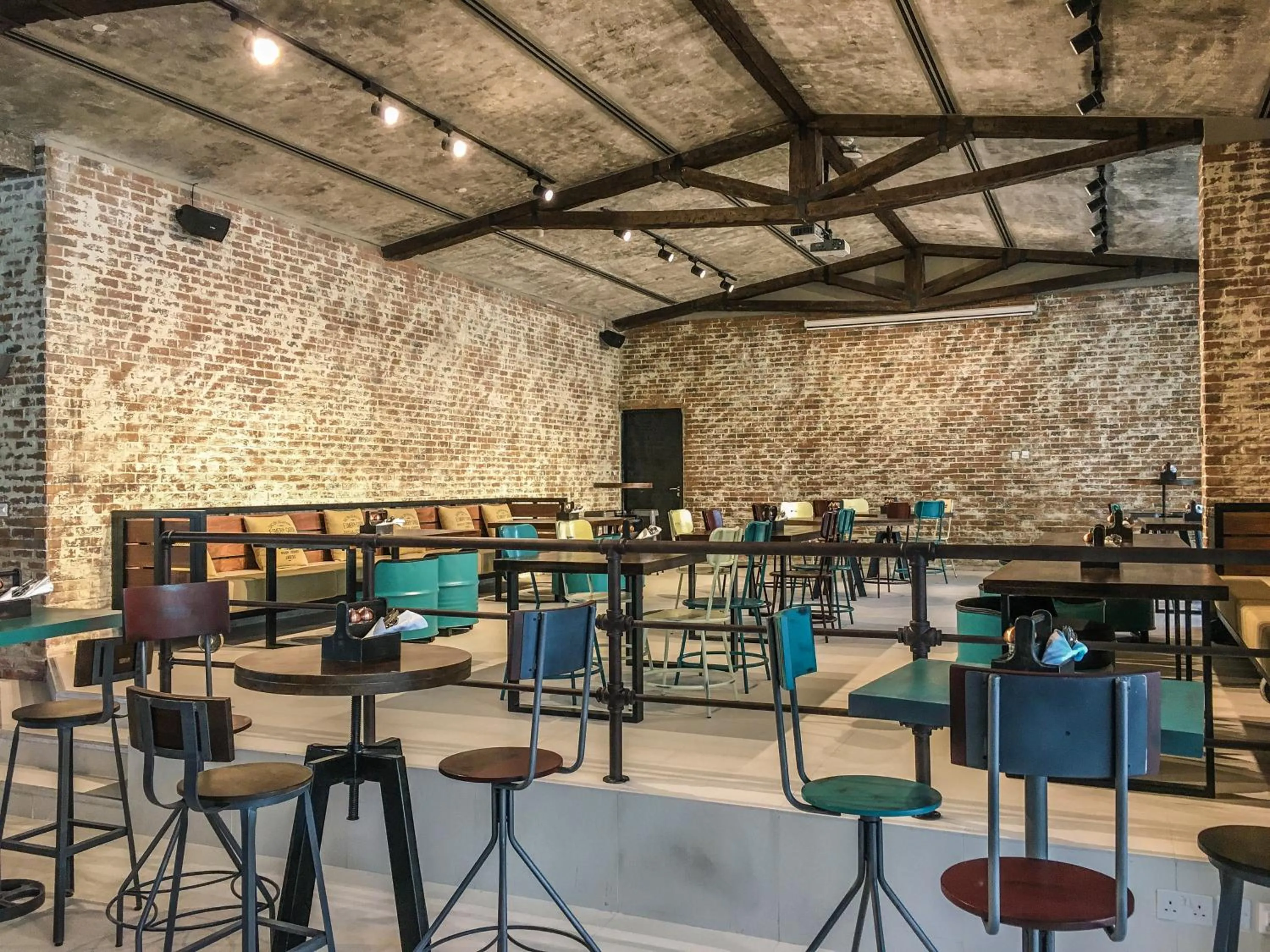 Restaurant/places to eat in Citymax Hotel Business Bay