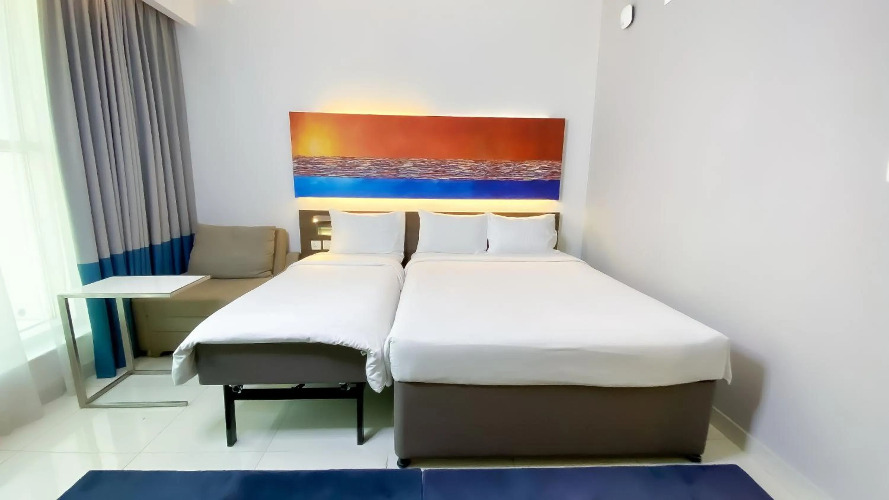 Bed in Citymax Hotel Business Bay