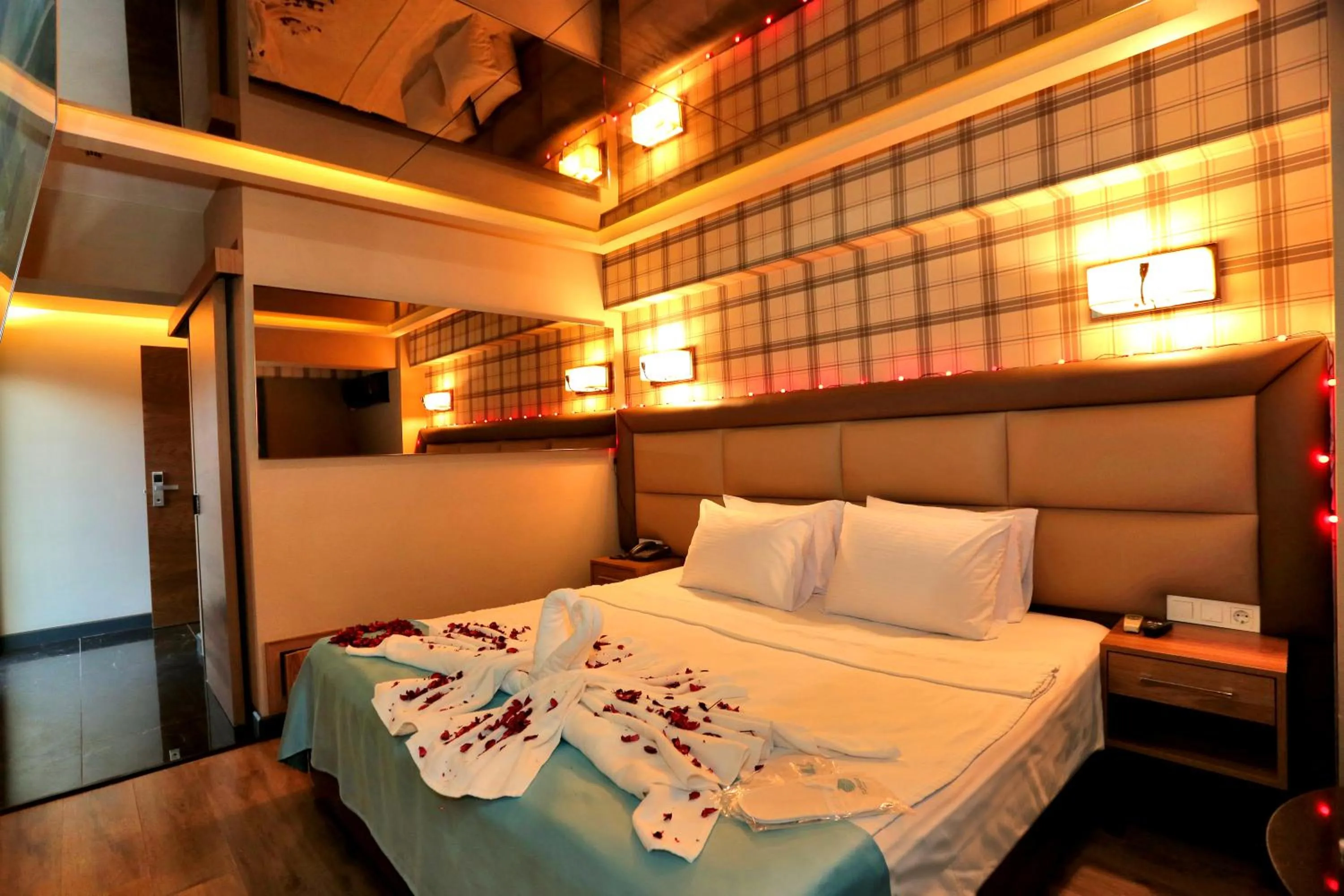 Bedroom in Turkuaz Hotel