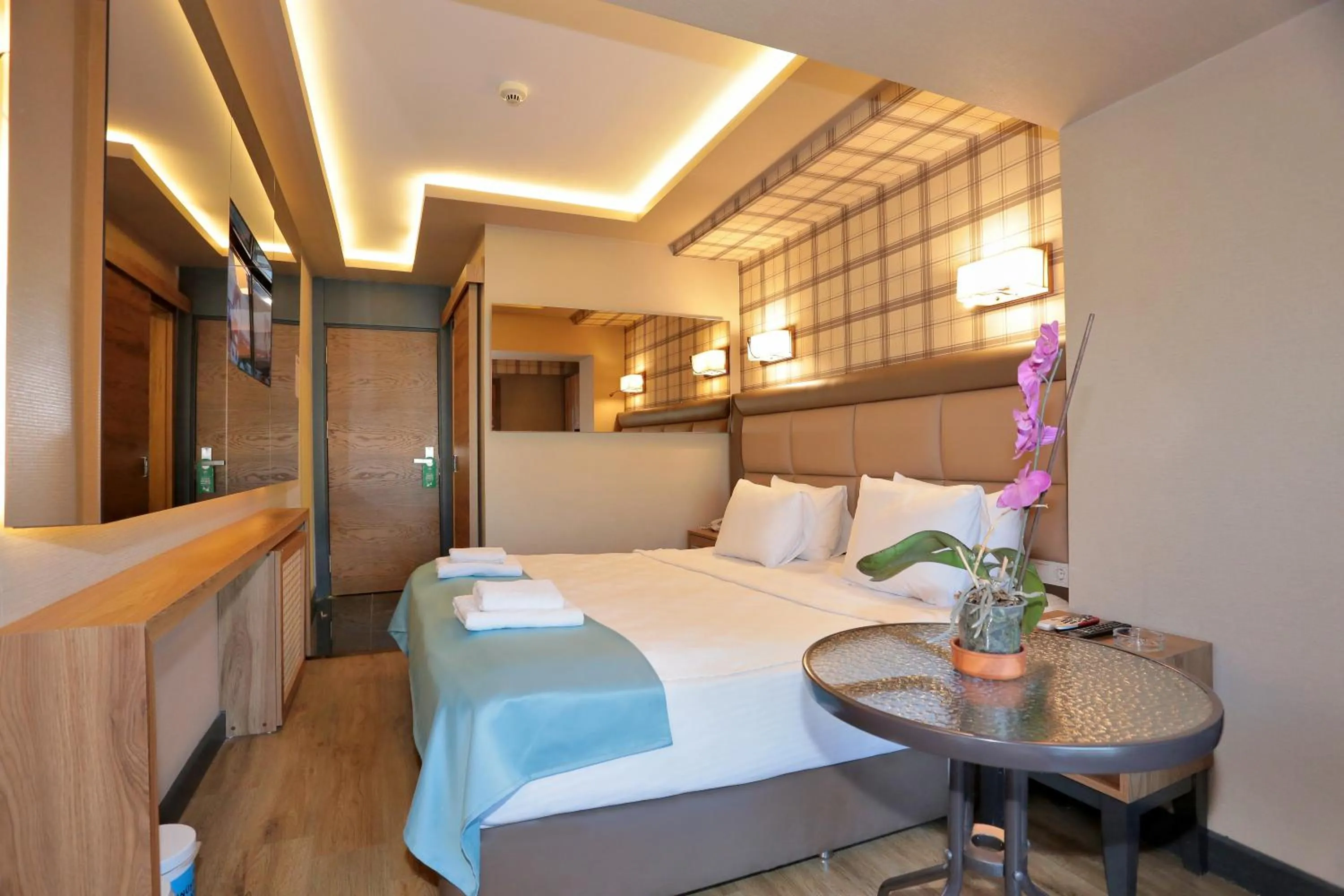 Bed in Turkuaz Hotel