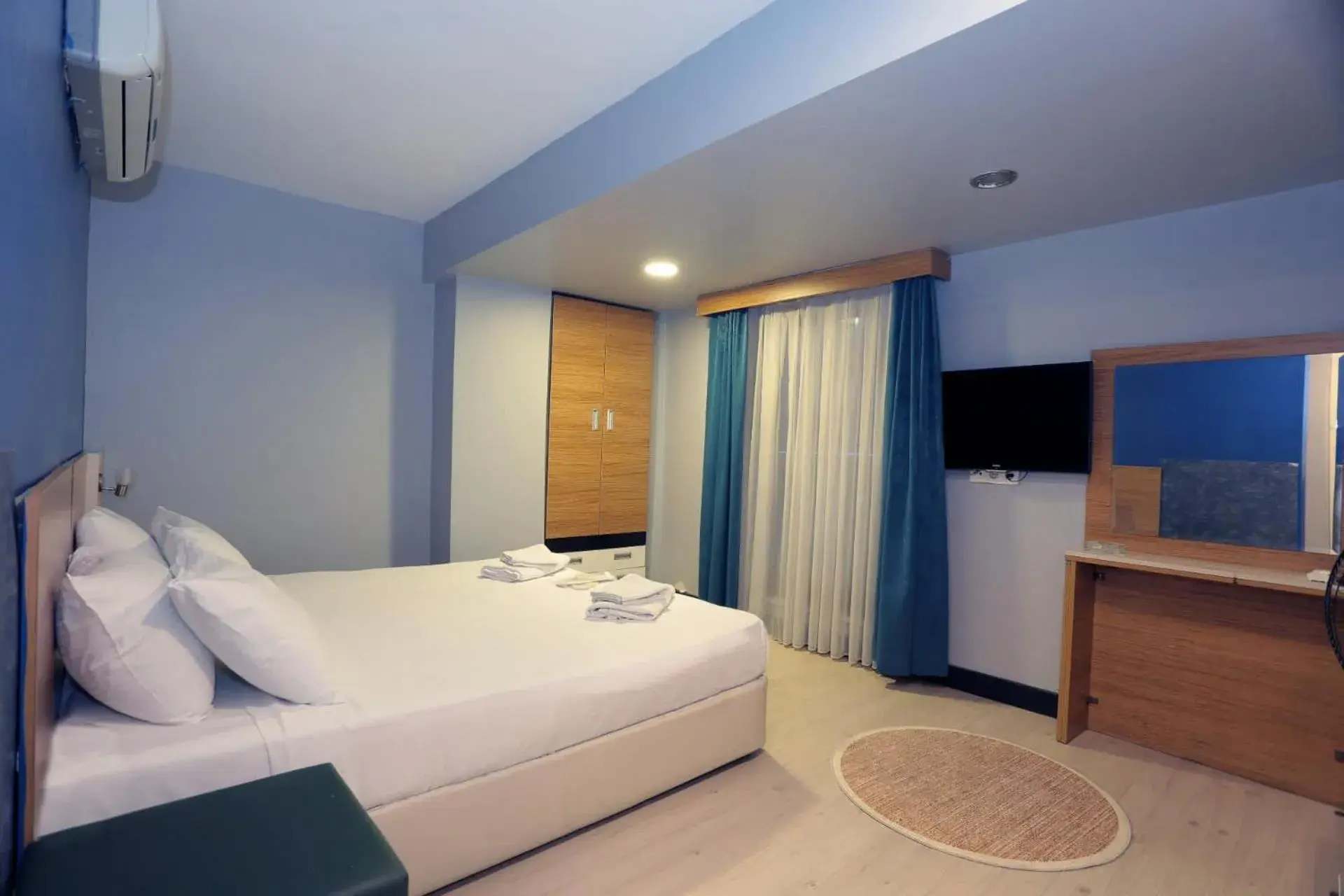 Economy Double Room in Turkuaz Hotel Economy Double Room in Turkuaz Hotel