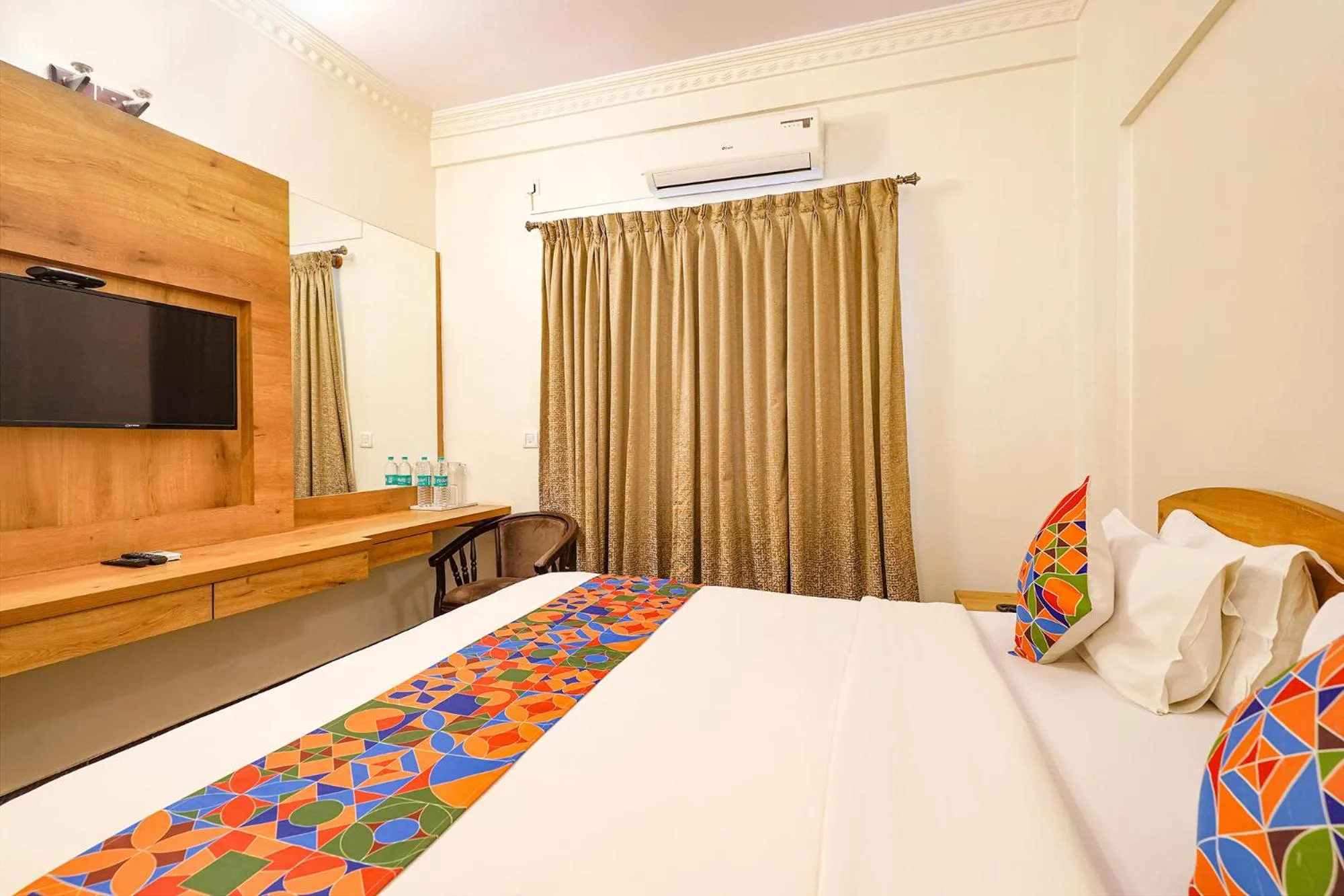 Bed in FabHotel Spiro Grand