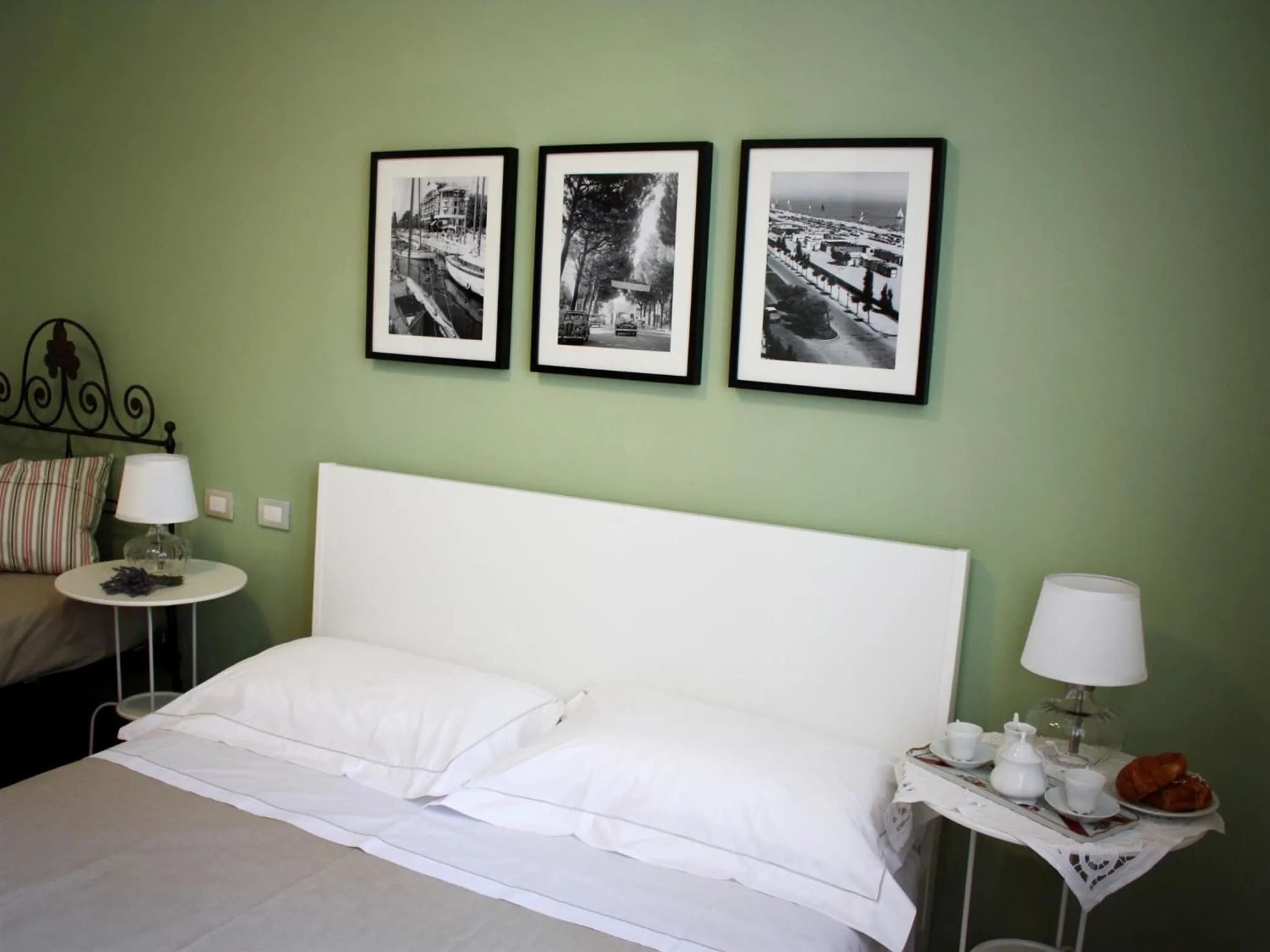 Photo of the whole room, Bed in Bed And Breakfast 22 Garibaldi Home