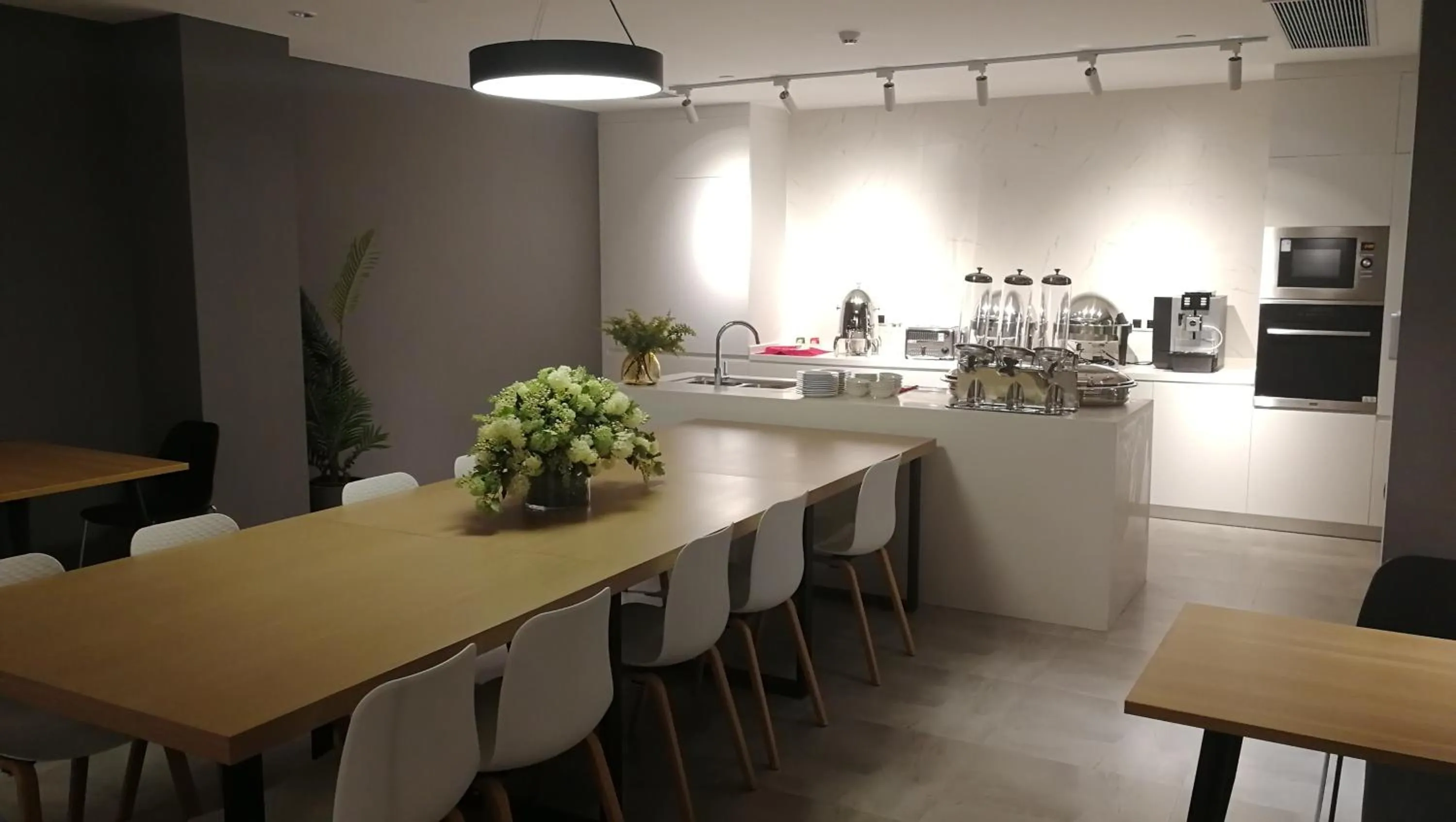 Kitchen or kitchenette in LN Residence Changdi New Aiqun Building