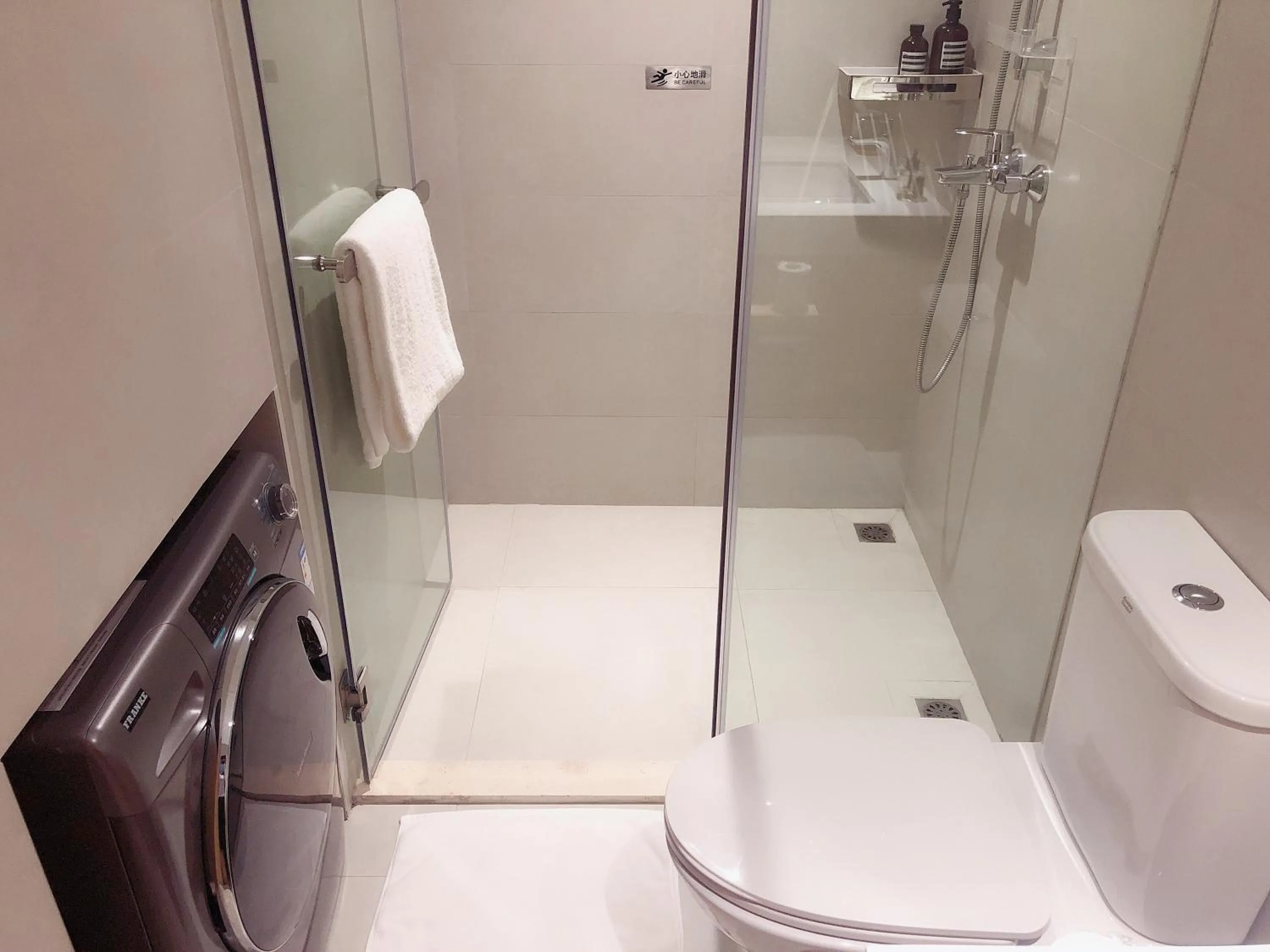 Toilet in LN Residence Changdi New Aiqun Building