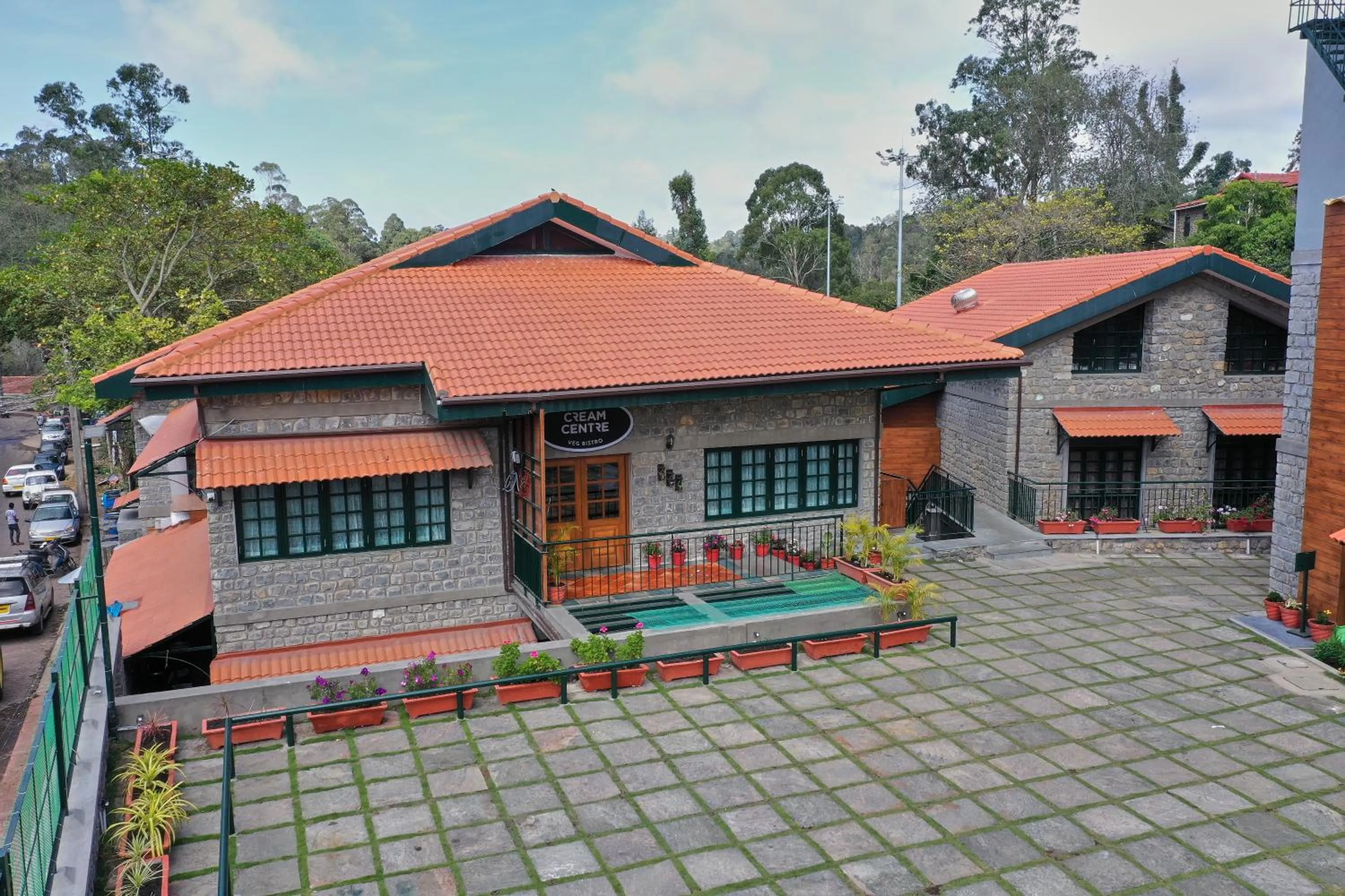 Property building in Hotel Raindrops