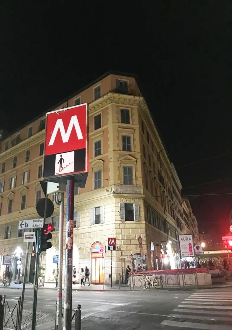 Property building in Ottaviano Smart Rooms