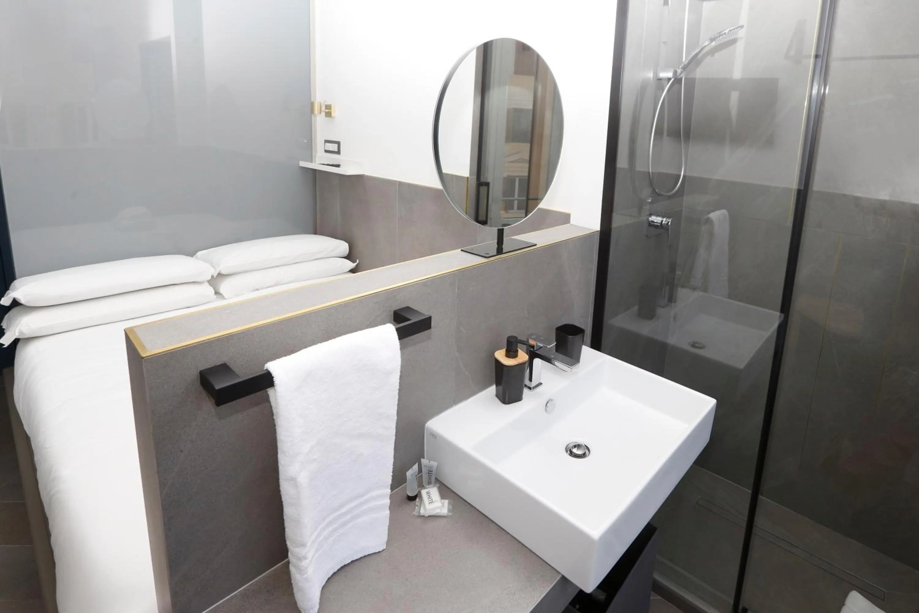 Bathroom in Ottaviano Smart Rooms