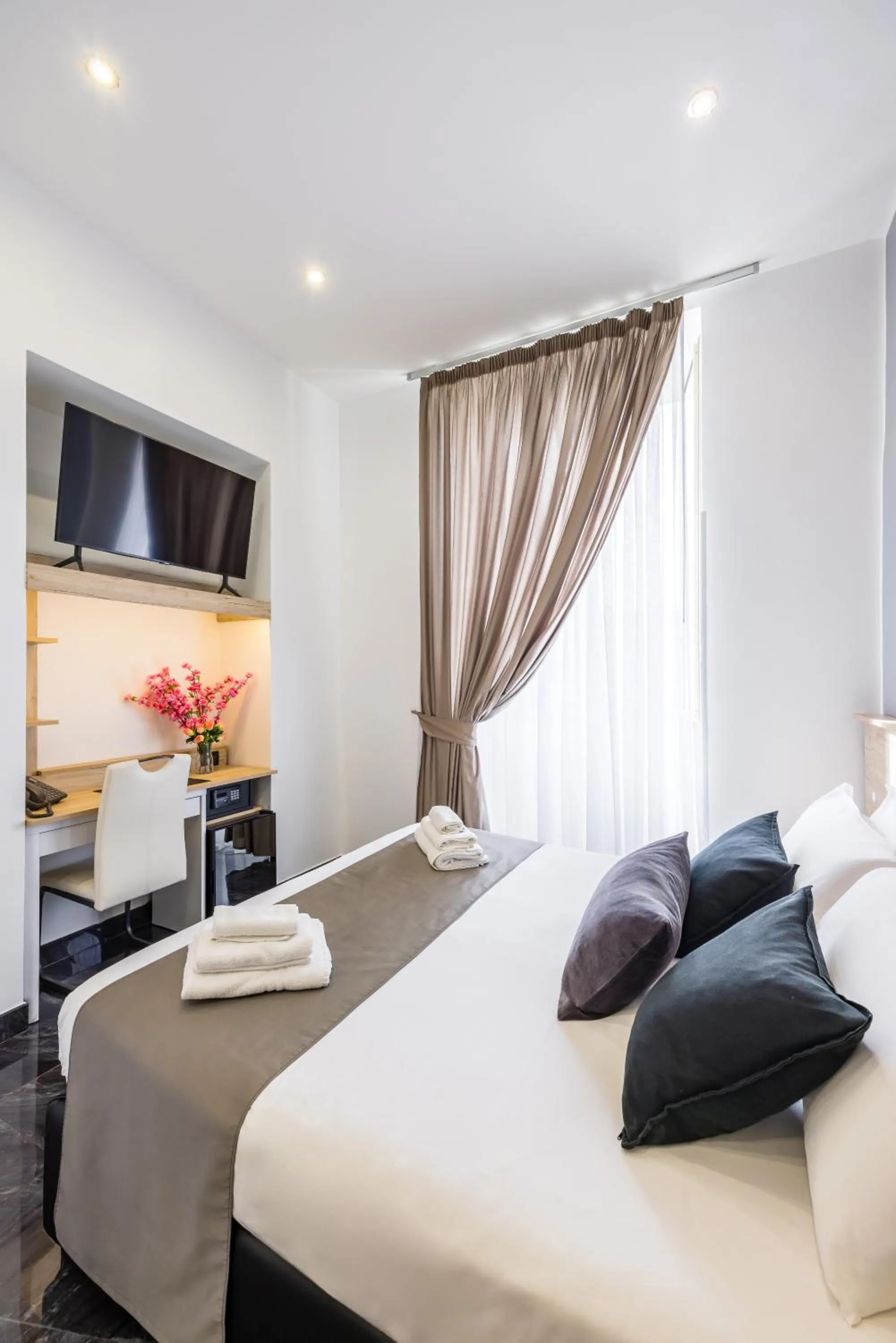 Bed in Palace Napoli