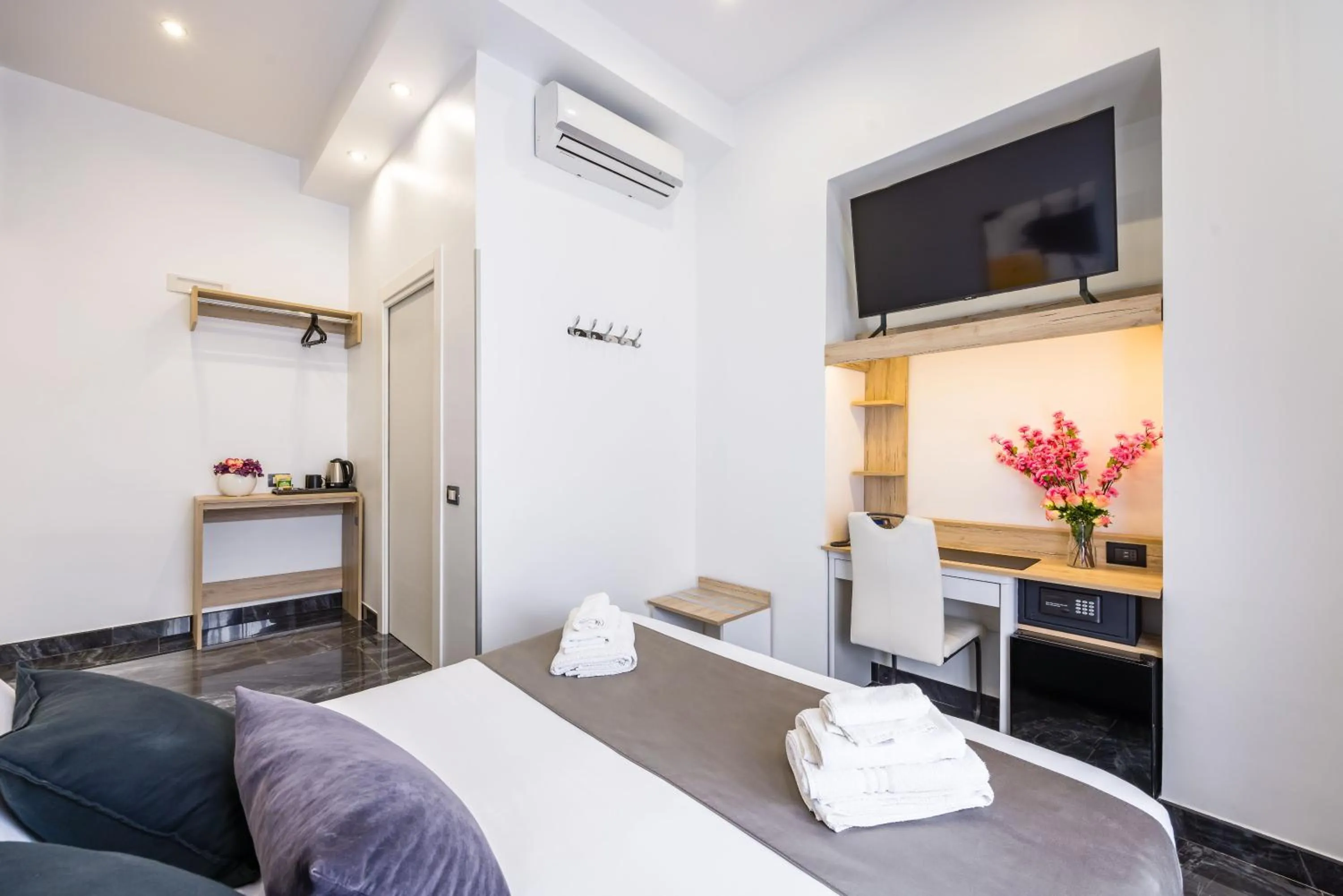 Bed in Palace Napoli