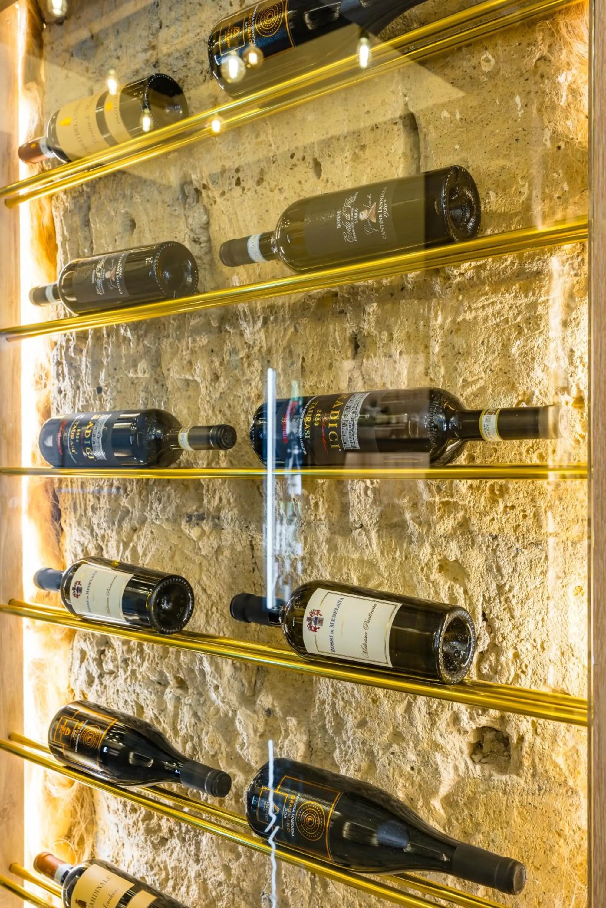 Restaurant/places to eat in Palace Napoli