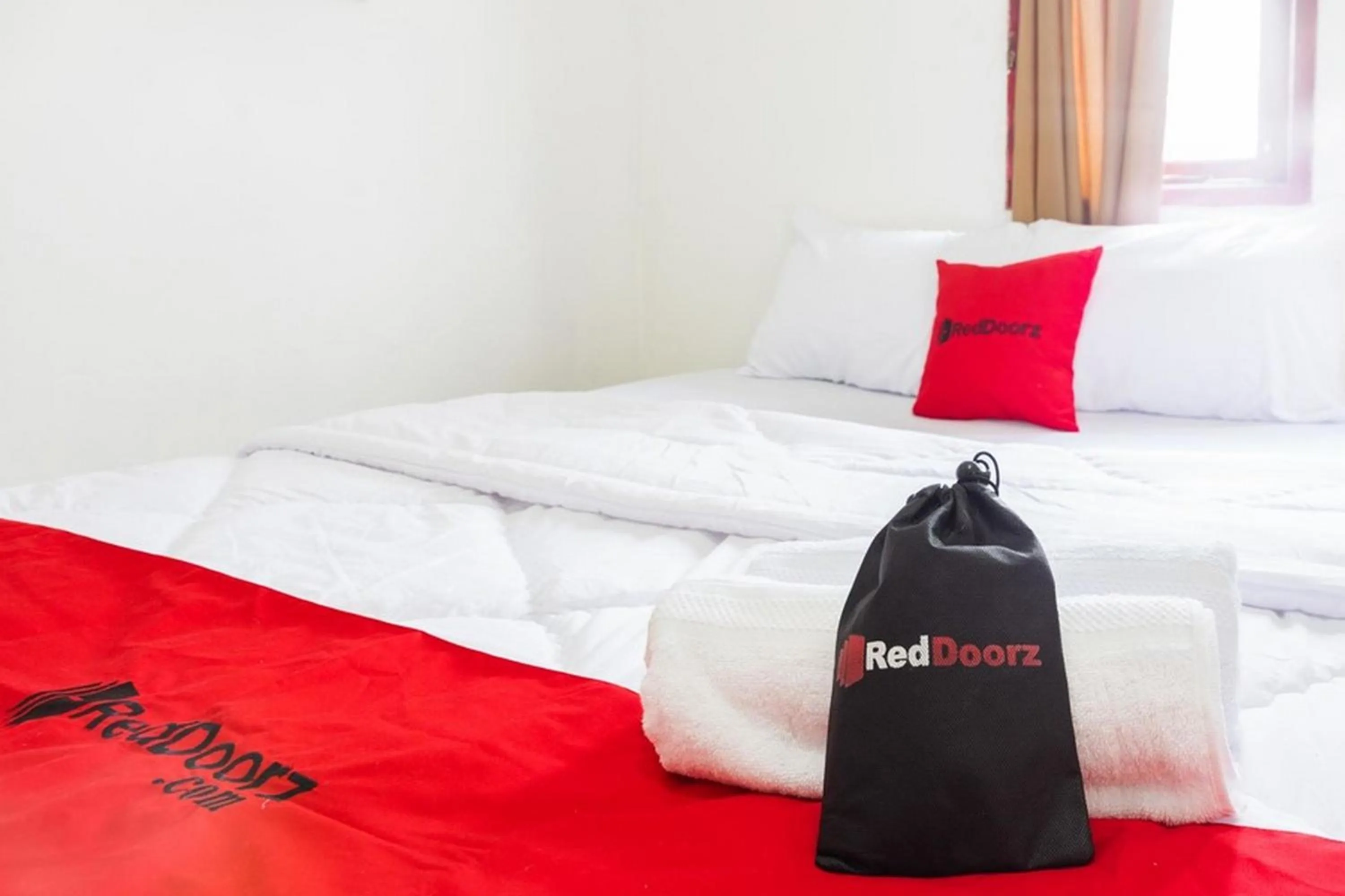 Bed in RedDoorz near Universitas Pamulang