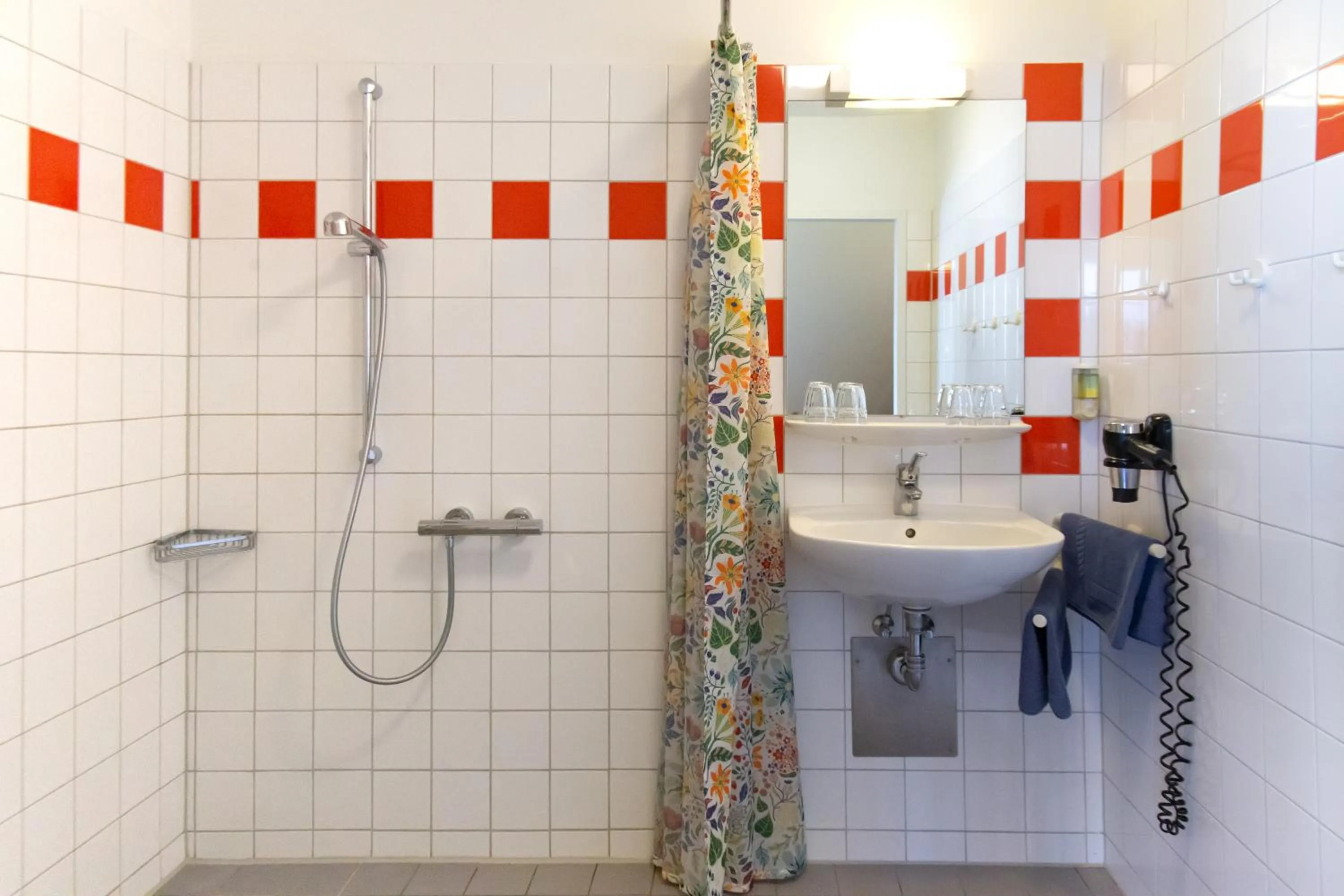 Shower in Schanzenstern Altona GmbH
