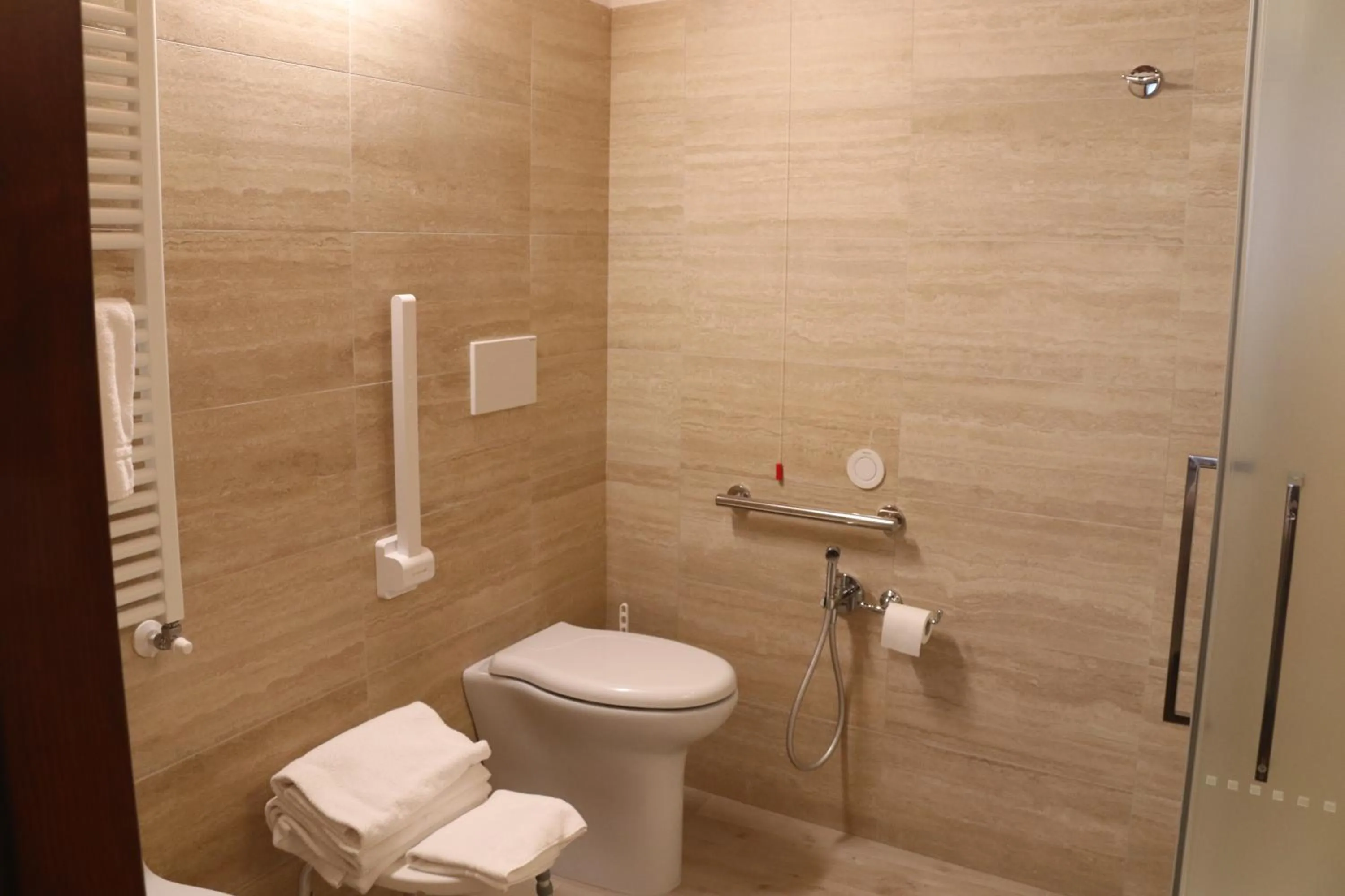 Toilet in Meublé il Riccio