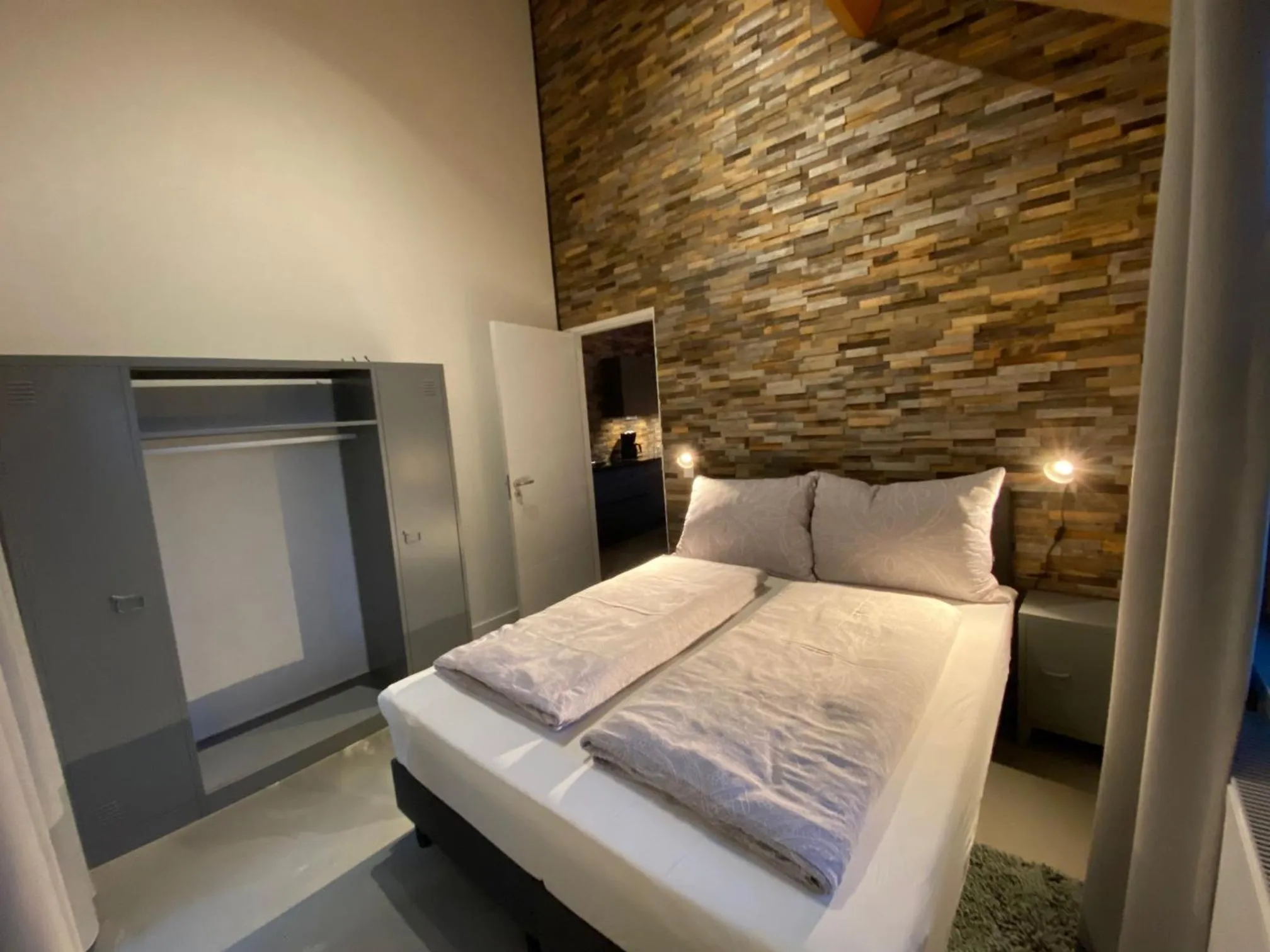 Bed in Apartmentshaus Dual - 2