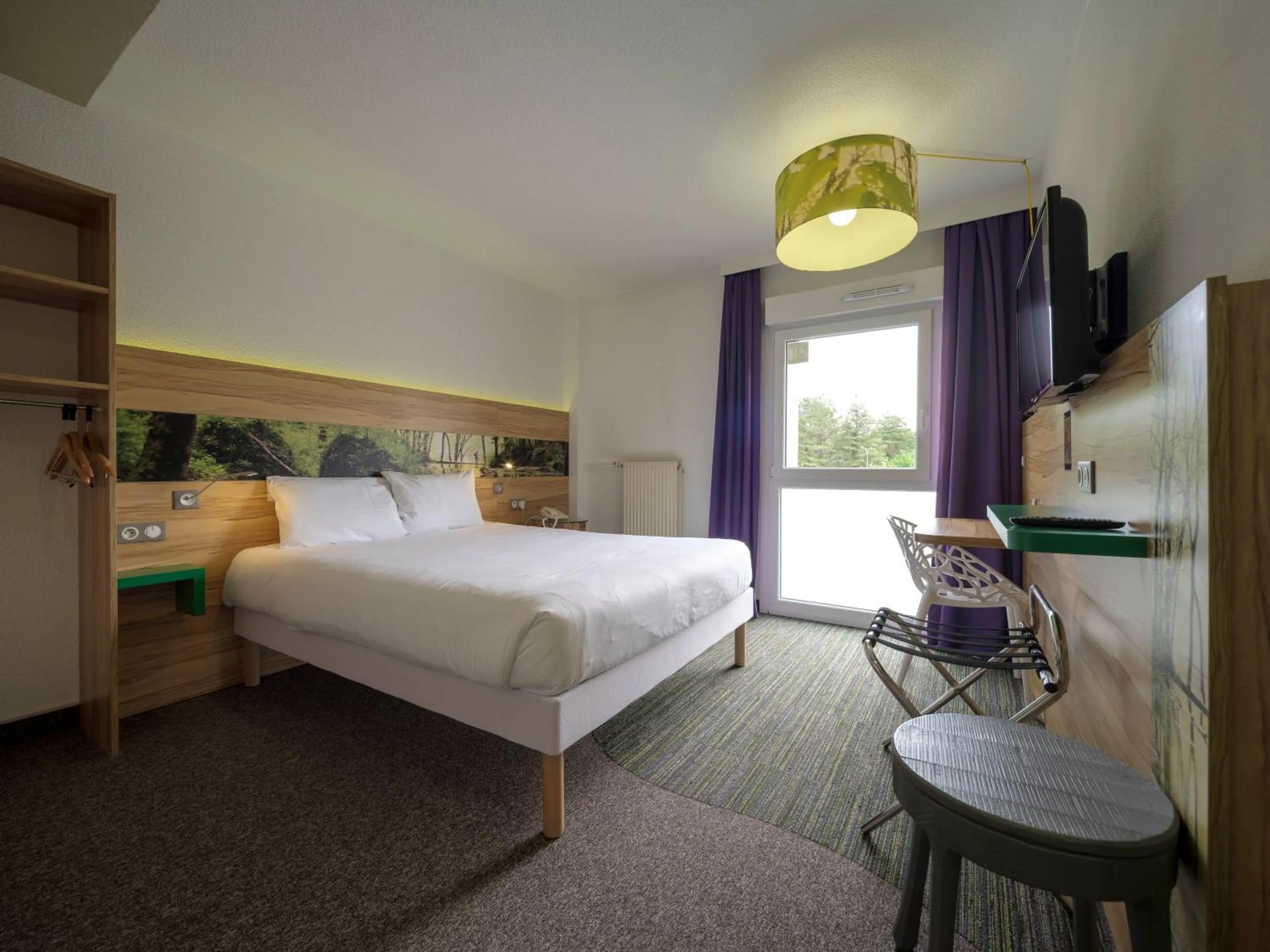 Bedroom, Bed in ibis Styles Sarrebourg