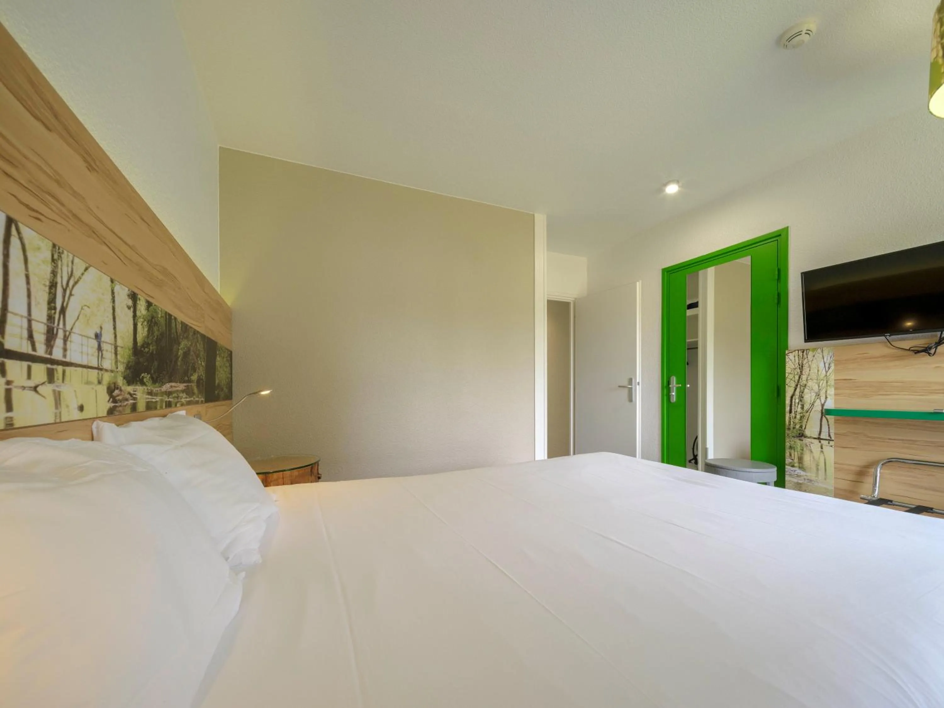 Bedroom, Bed in ibis Styles Sarrebourg