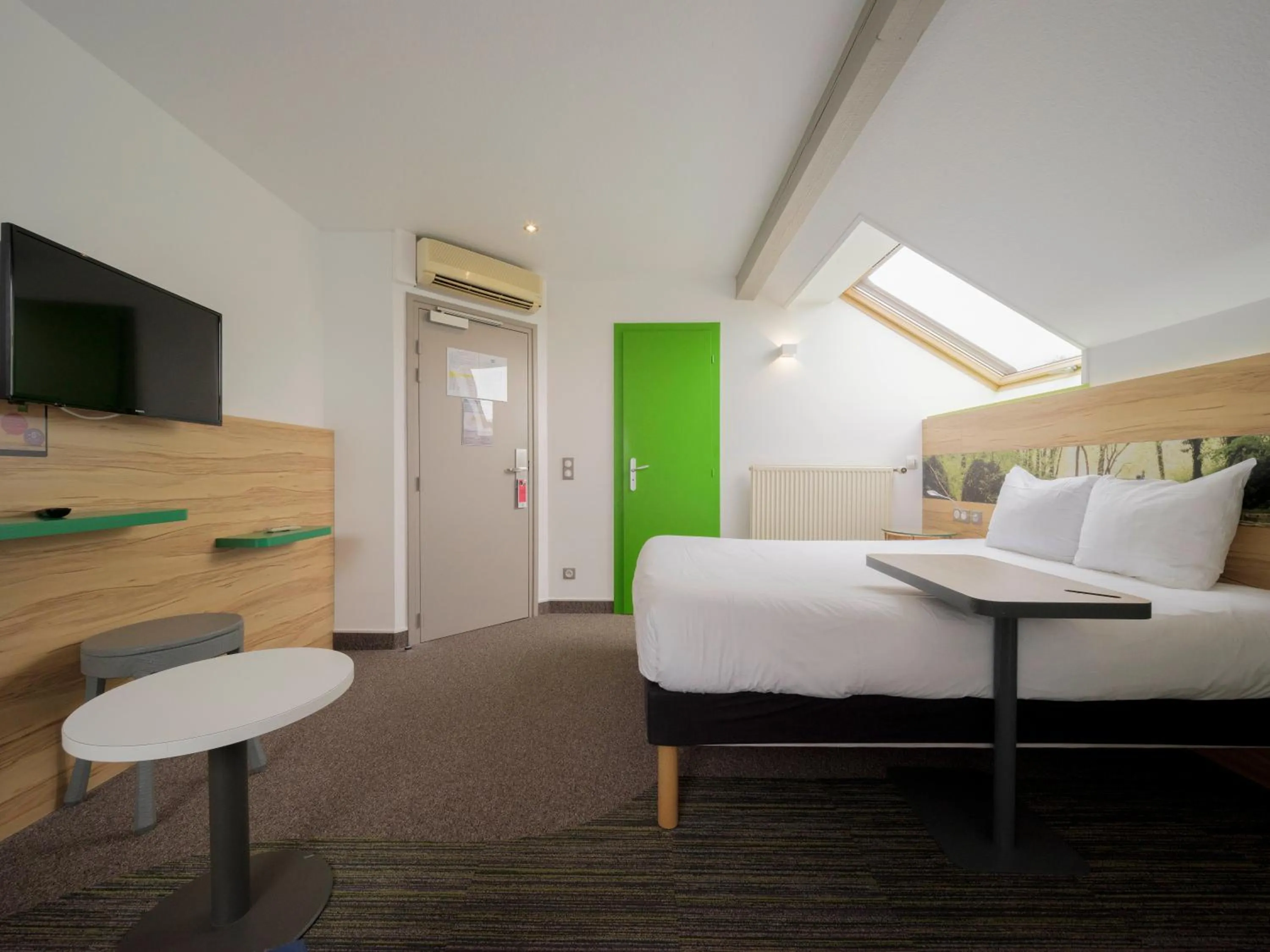 Photo of the whole room, Bed in ibis Styles Sarrebourg