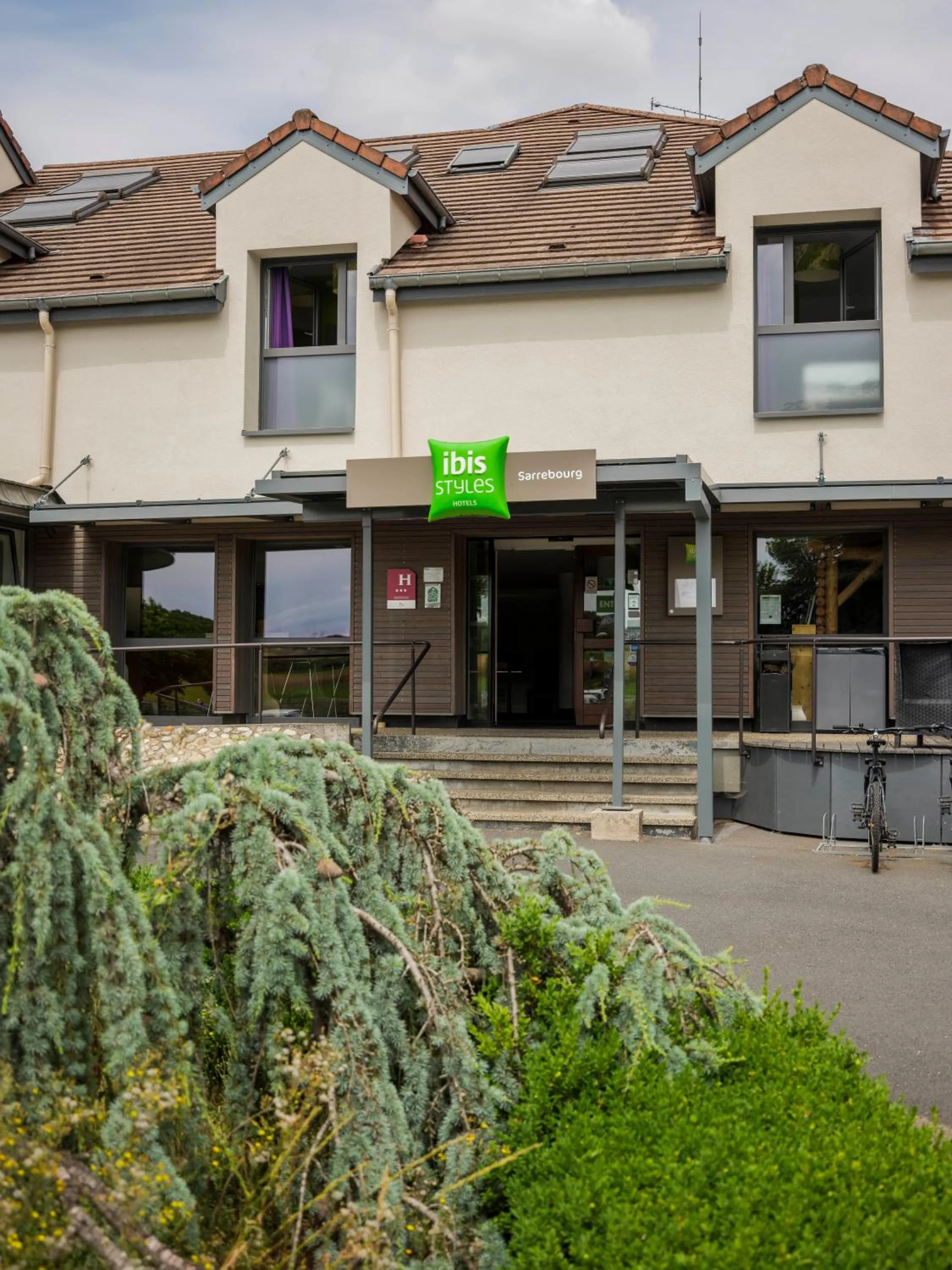 Facade/entrance in ibis Styles Sarrebourg