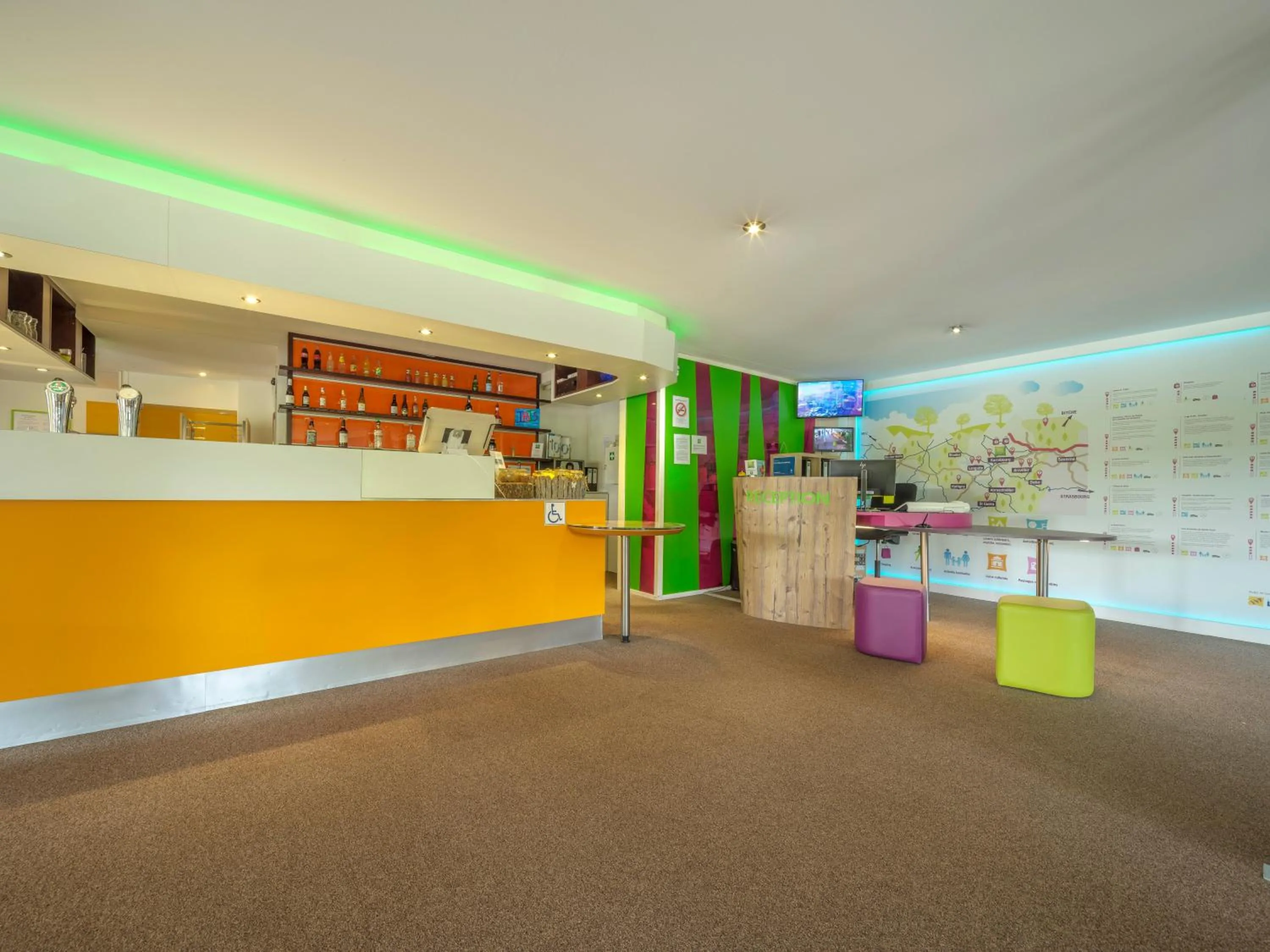Lobby or reception in ibis Styles Sarrebourg
