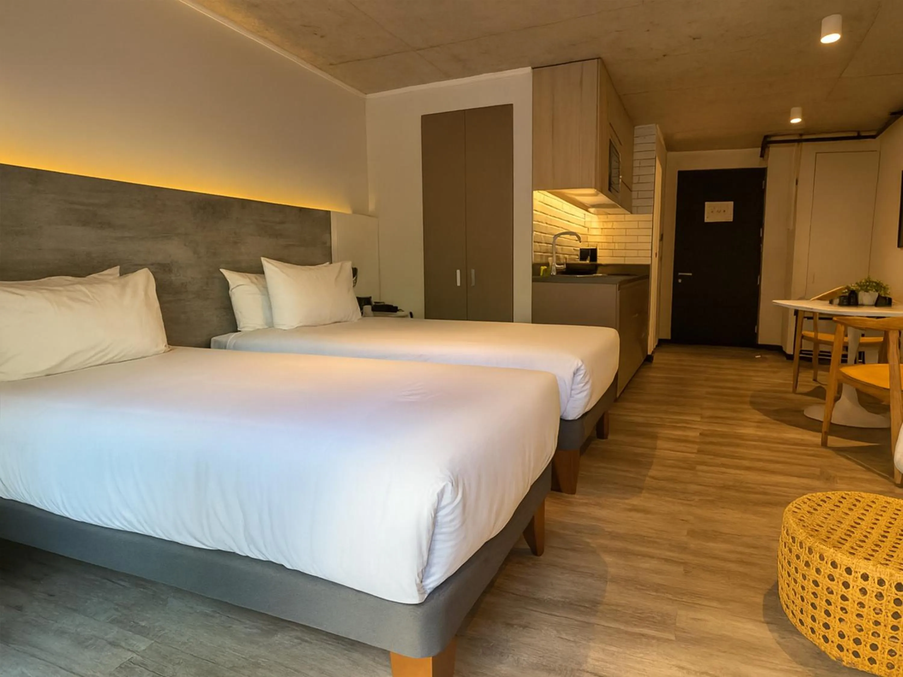 Photo of the whole room, Bed in hUB Providencia