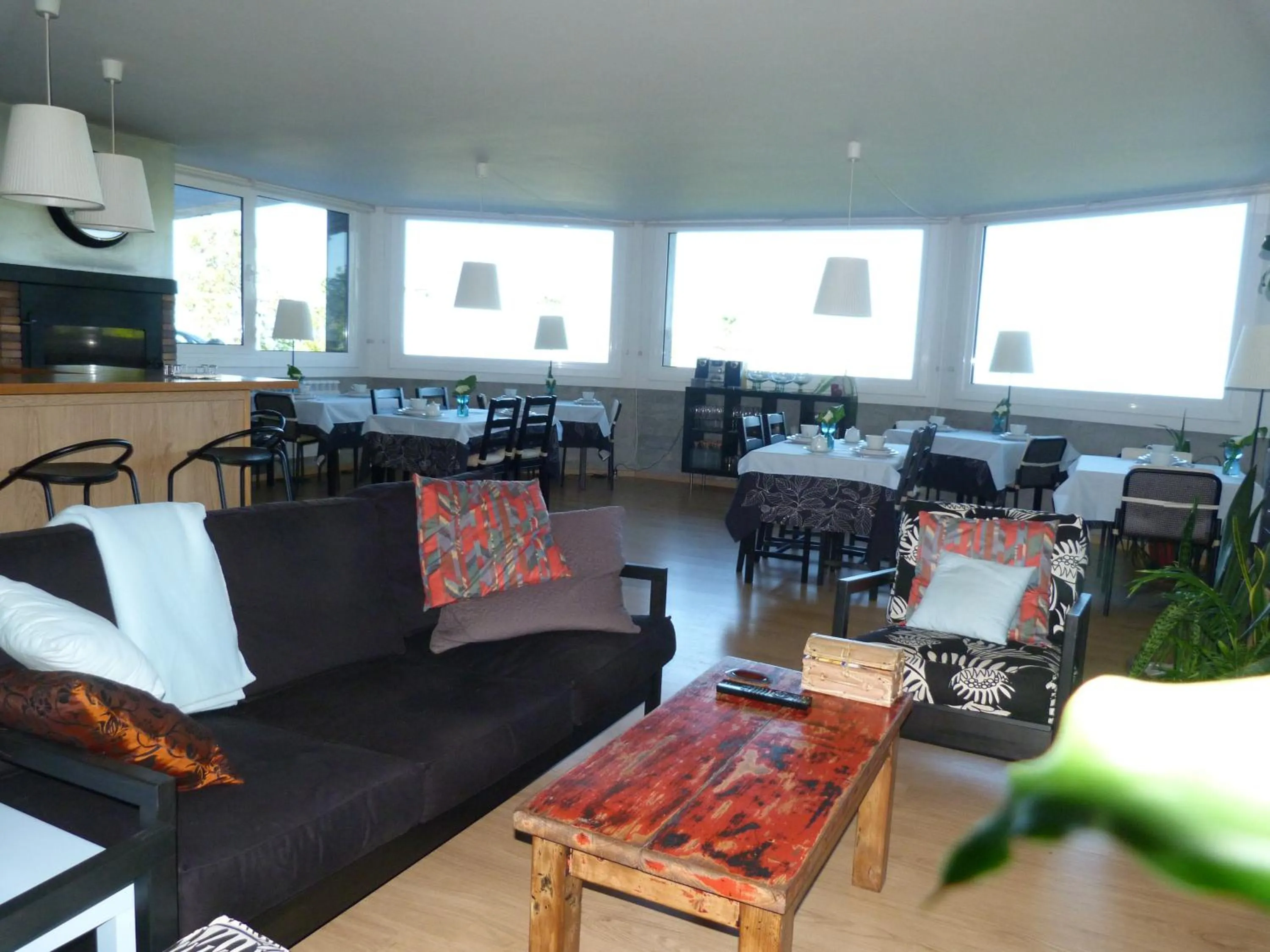 Restaurant/places to eat in Hotel Garazar