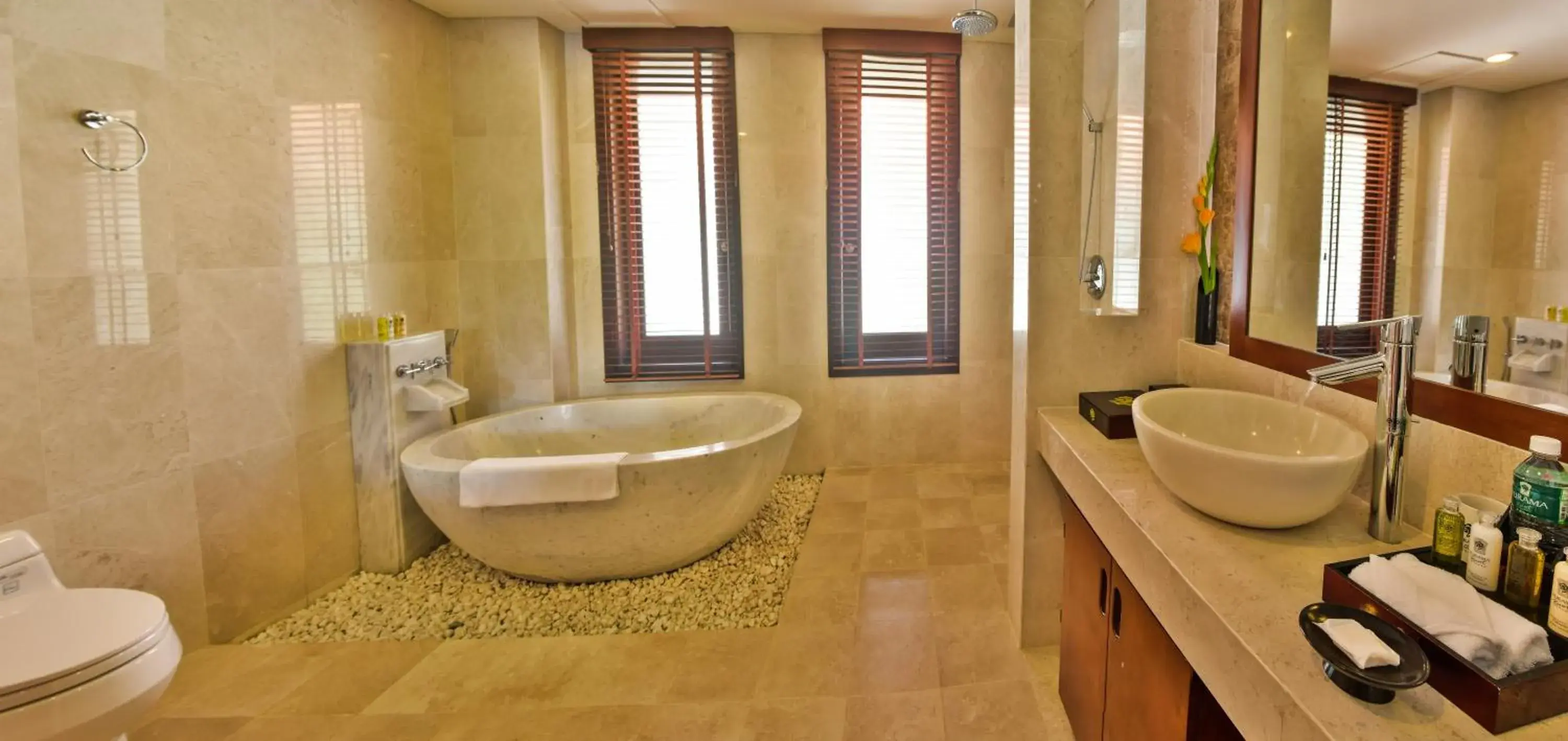 Two-Bedroom Villa with Pool View in Furama Villas Danang Two-Bedroom Villa with Pool View in Furama Villas Danang