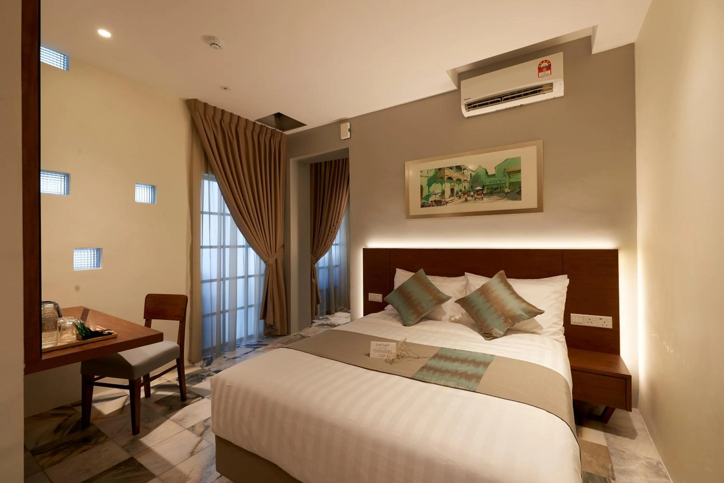 Bedroom, Bed in Macalister Terraces Hotel