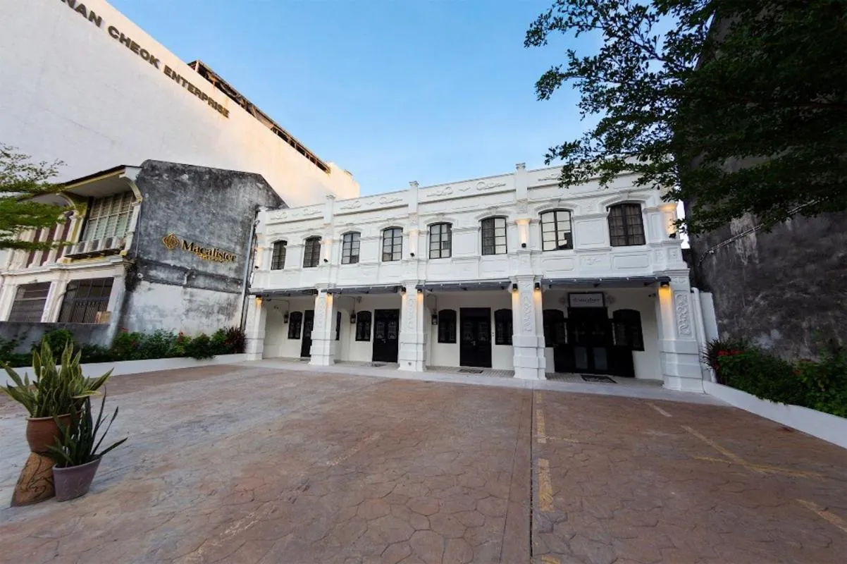 Property building in Macalister Terraces Hotel