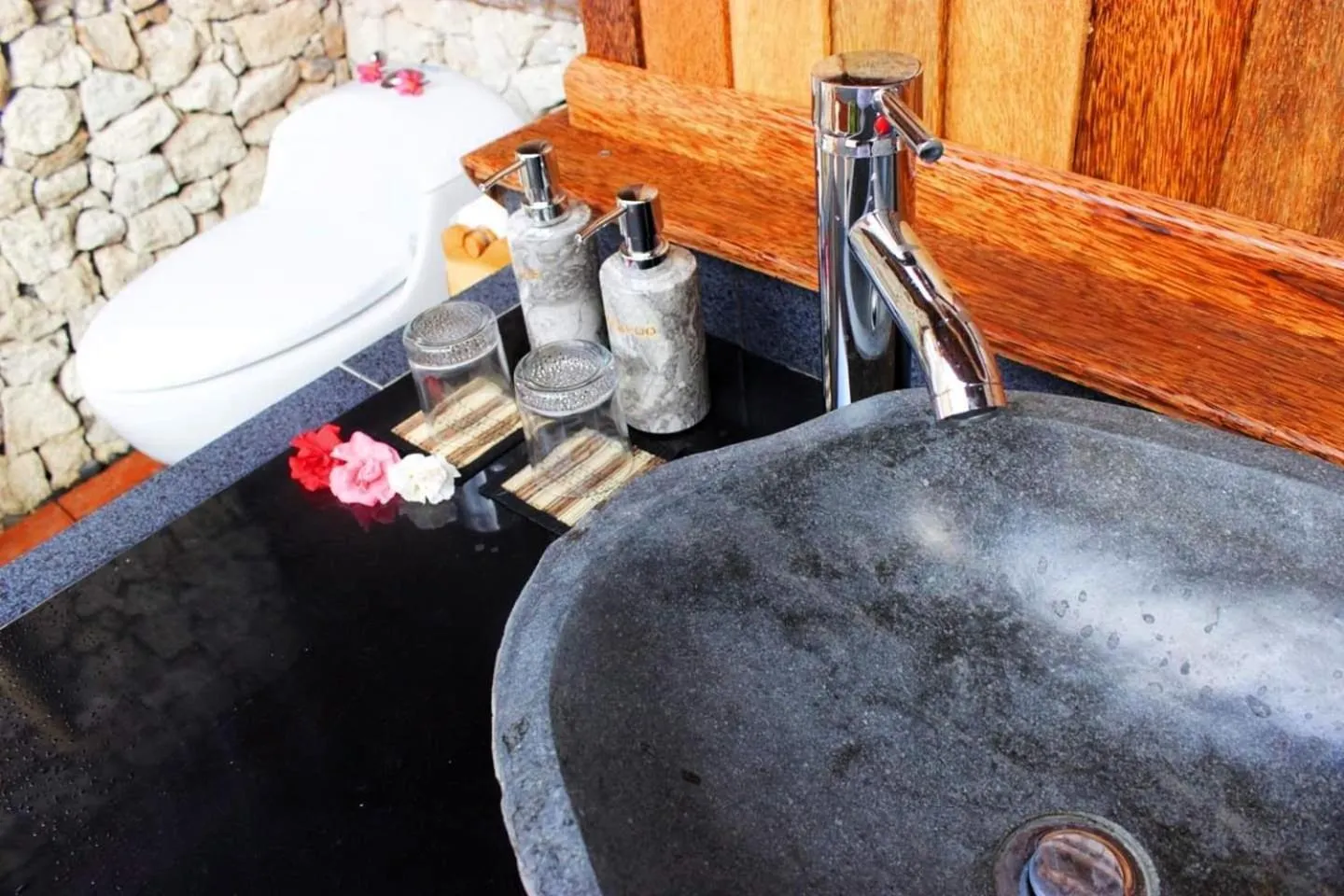 Bathroom in Umma Bali Menjangan Retreat