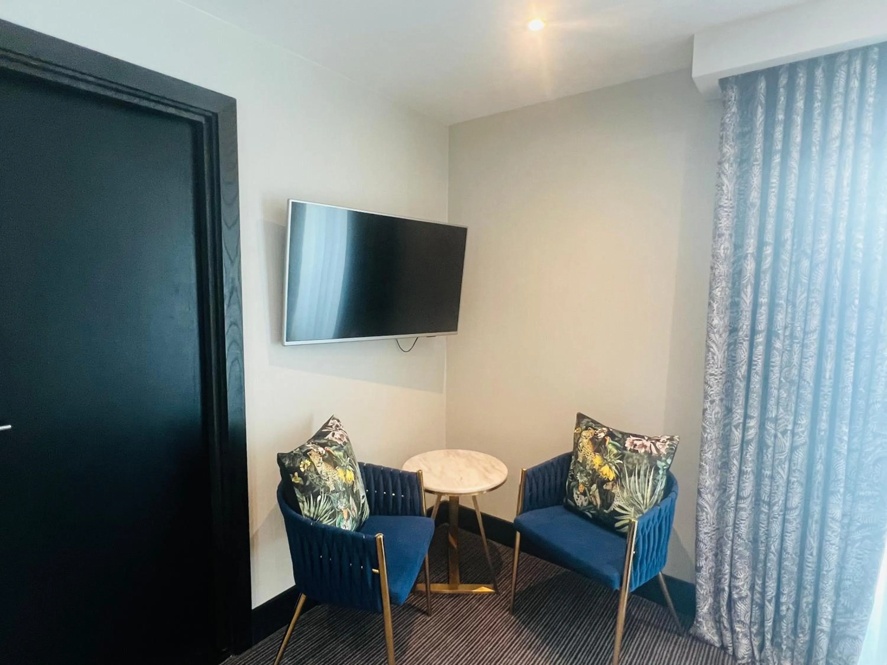 TV and multimedia in Hatton Garden Hotel