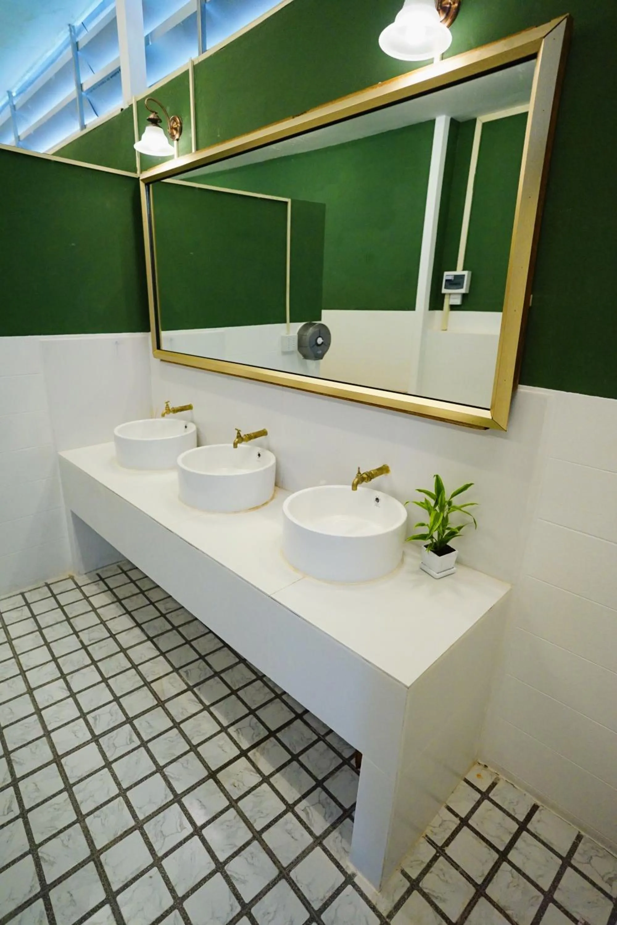 Bathroom in Barn Laos Hostel