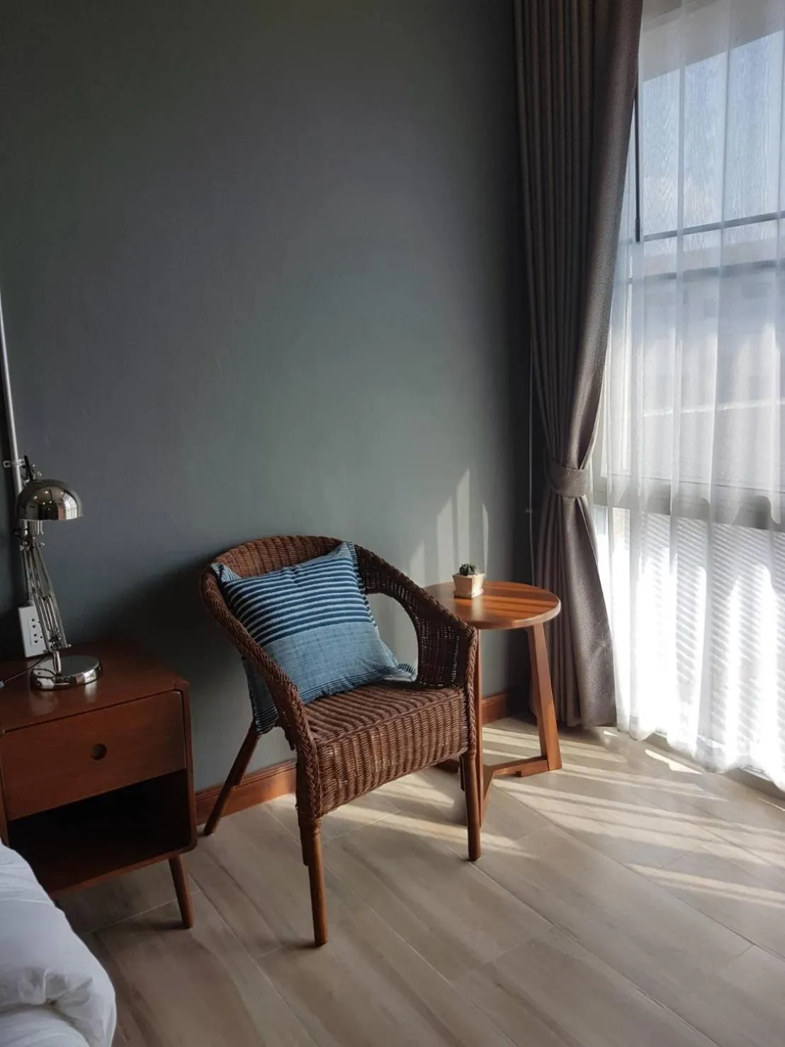 Bed in Mon-Dee minihotel