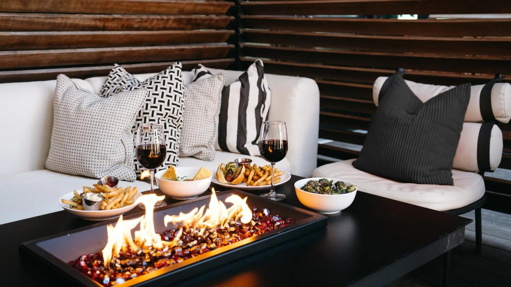 Restaurant/places to eat in Virgin Hotels Nashville