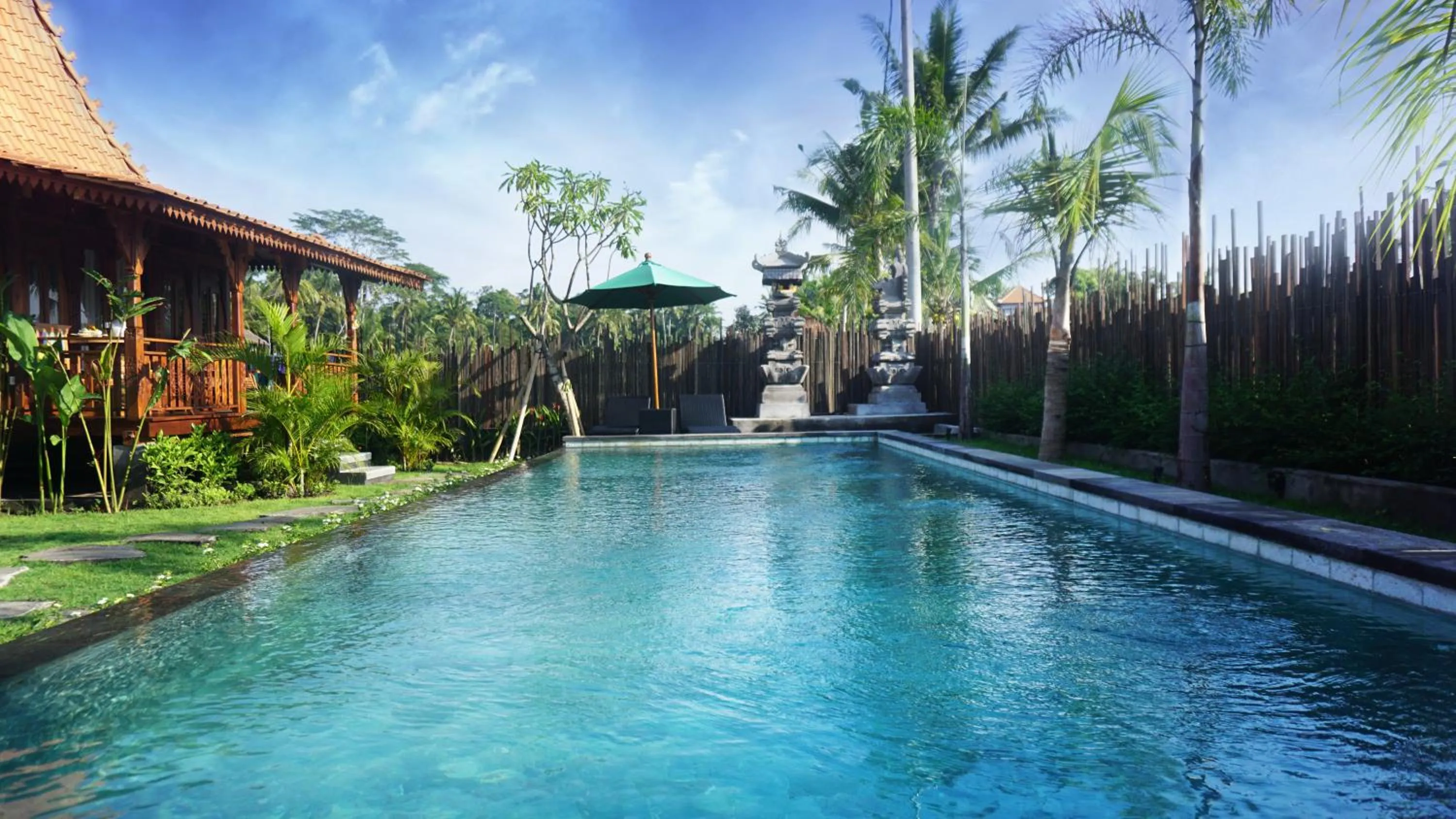Swimming pool in Galang hari villa