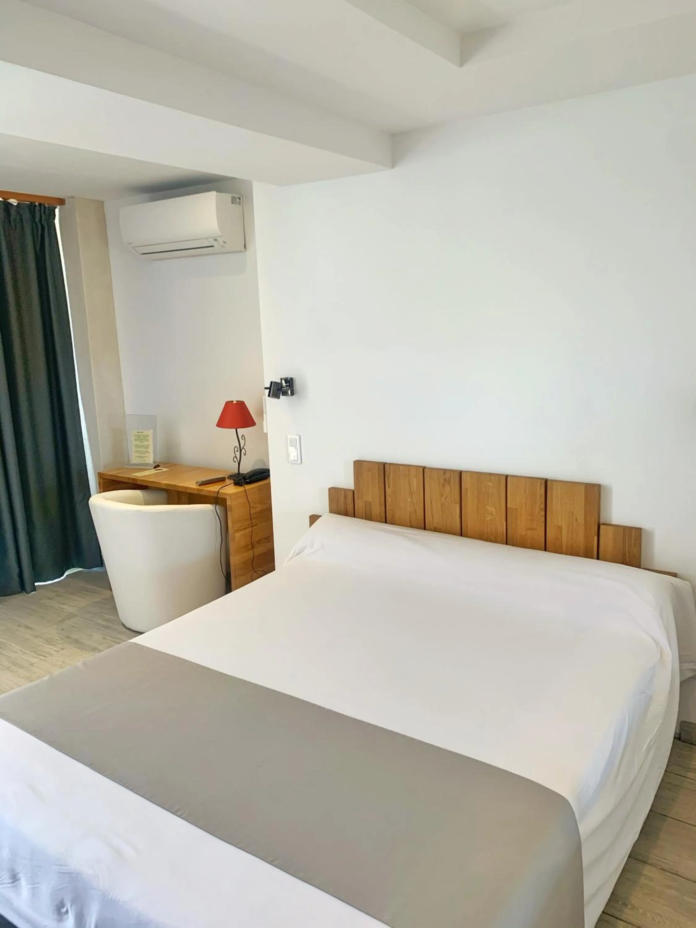 Photo of the whole room in Hôtel Beau Soleil