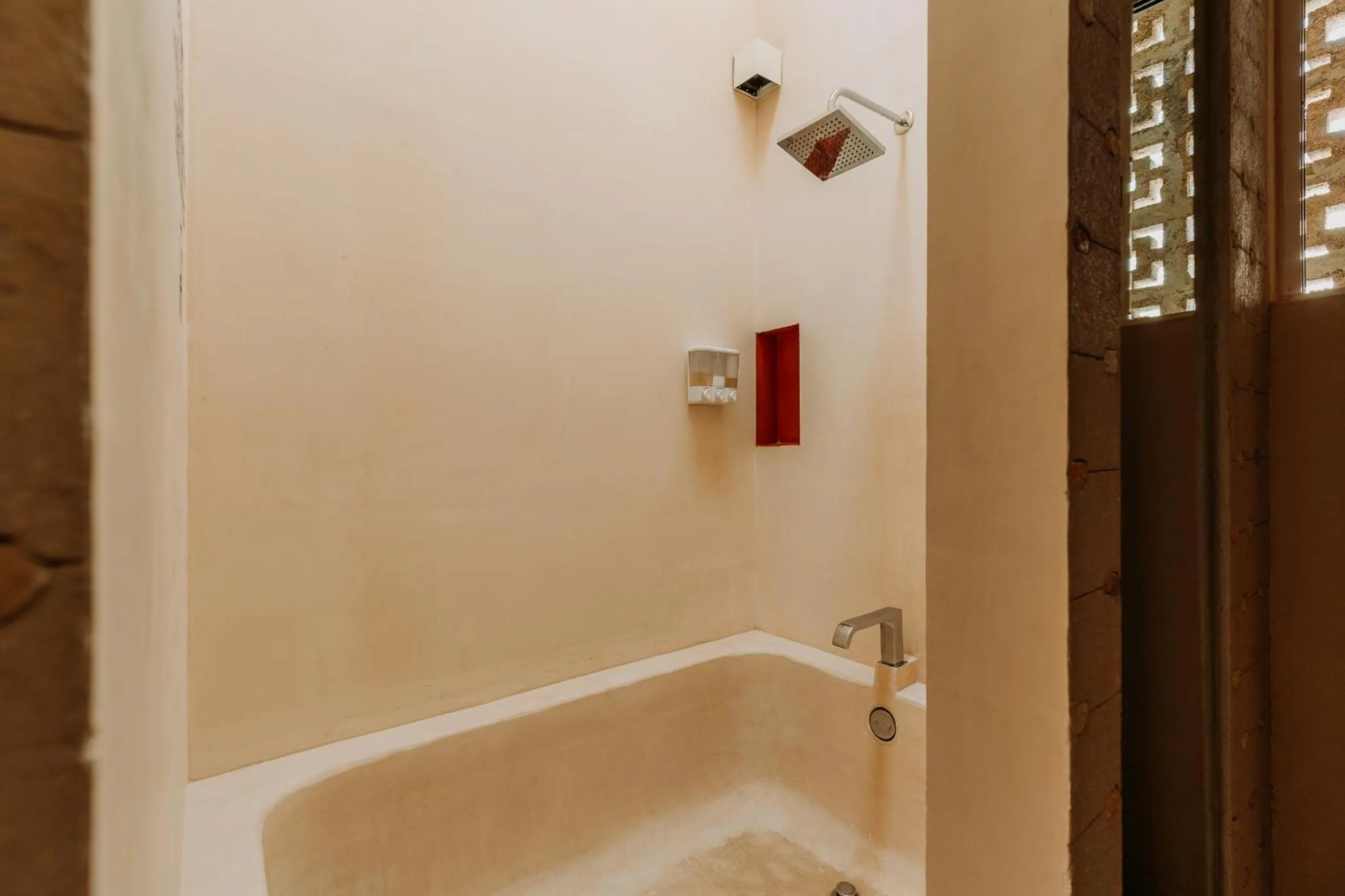 Bath in Waye Valladolid Centro - Sustainable, Authentic Experiences & Pet Friendly Boutique Hotel